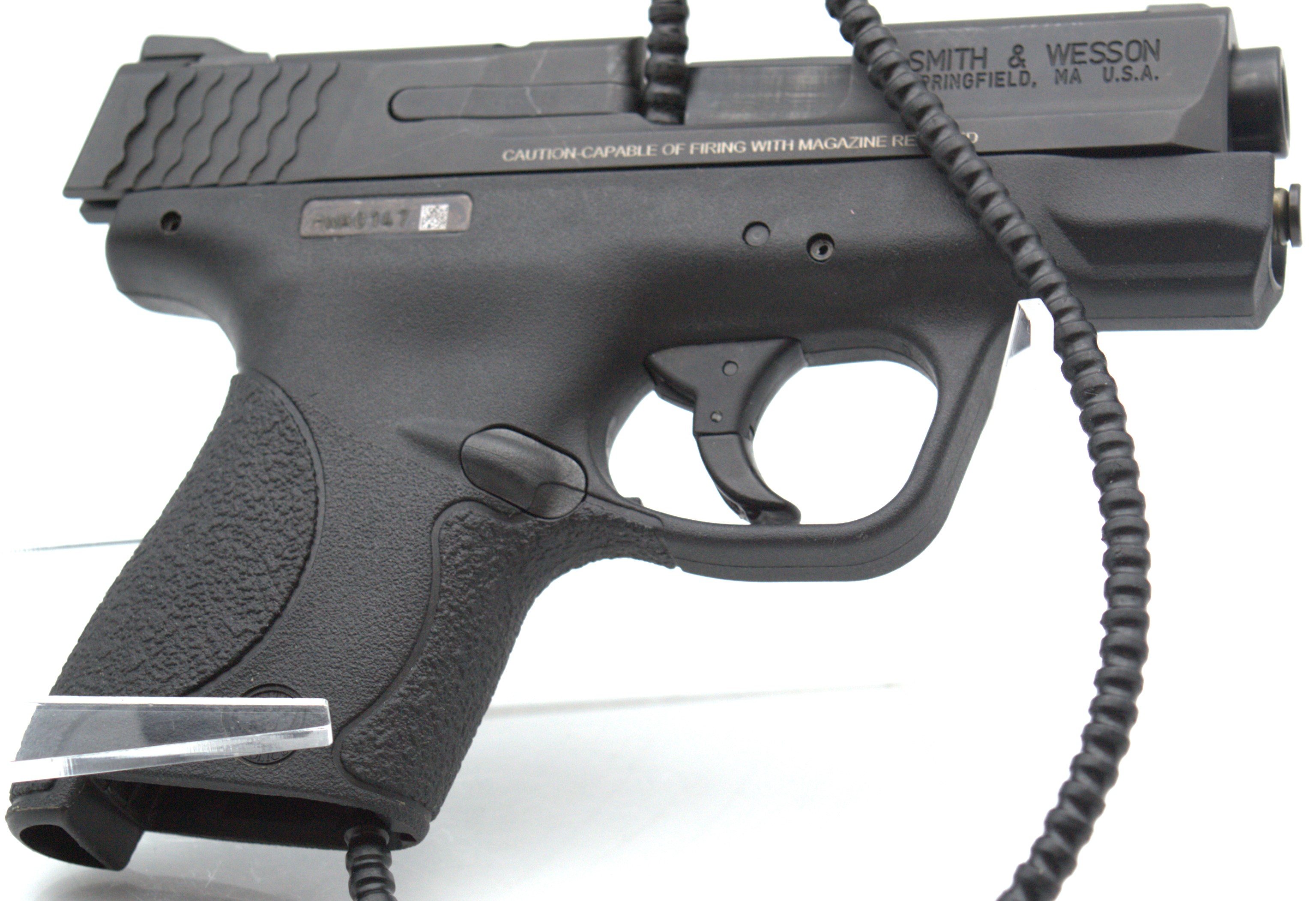 SMITH &WESSON~M&ampP 9 SHIELD~9MM - Smith & Wesson