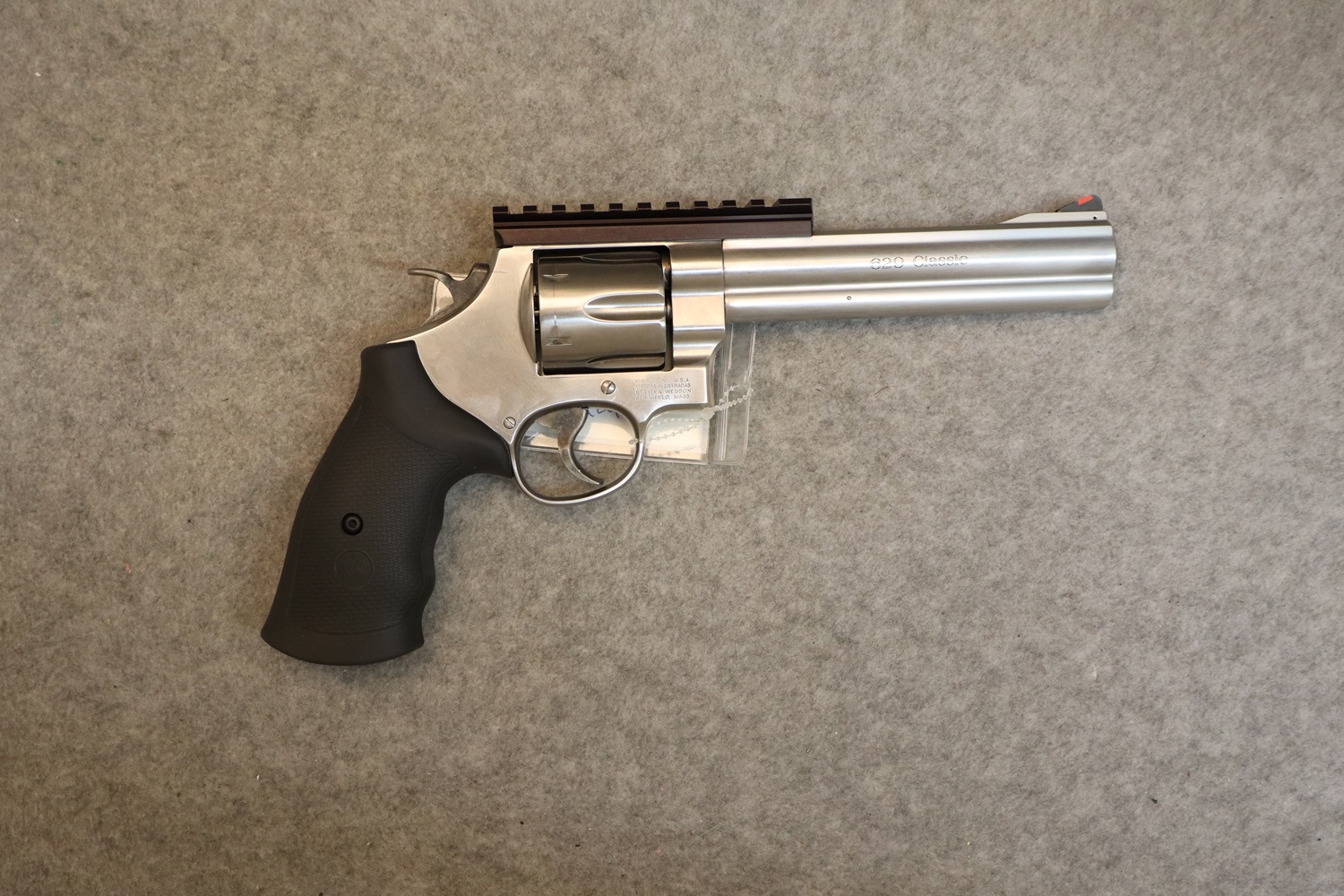 Image of Smith & Wesson ~ 629-6 Classic ~ .44 Rem Mag.
