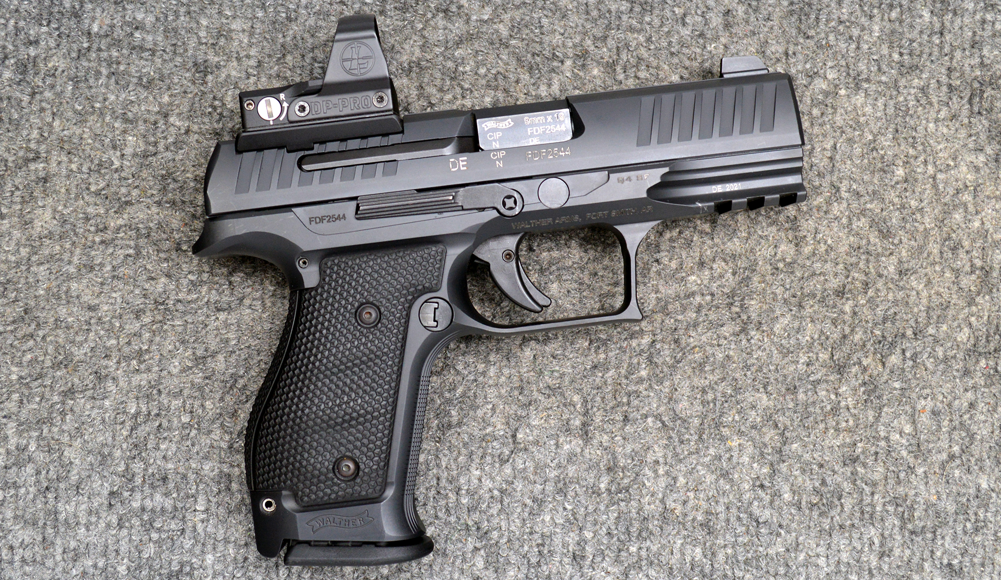Image of Walther ~ Q4 SF ~ 9x19