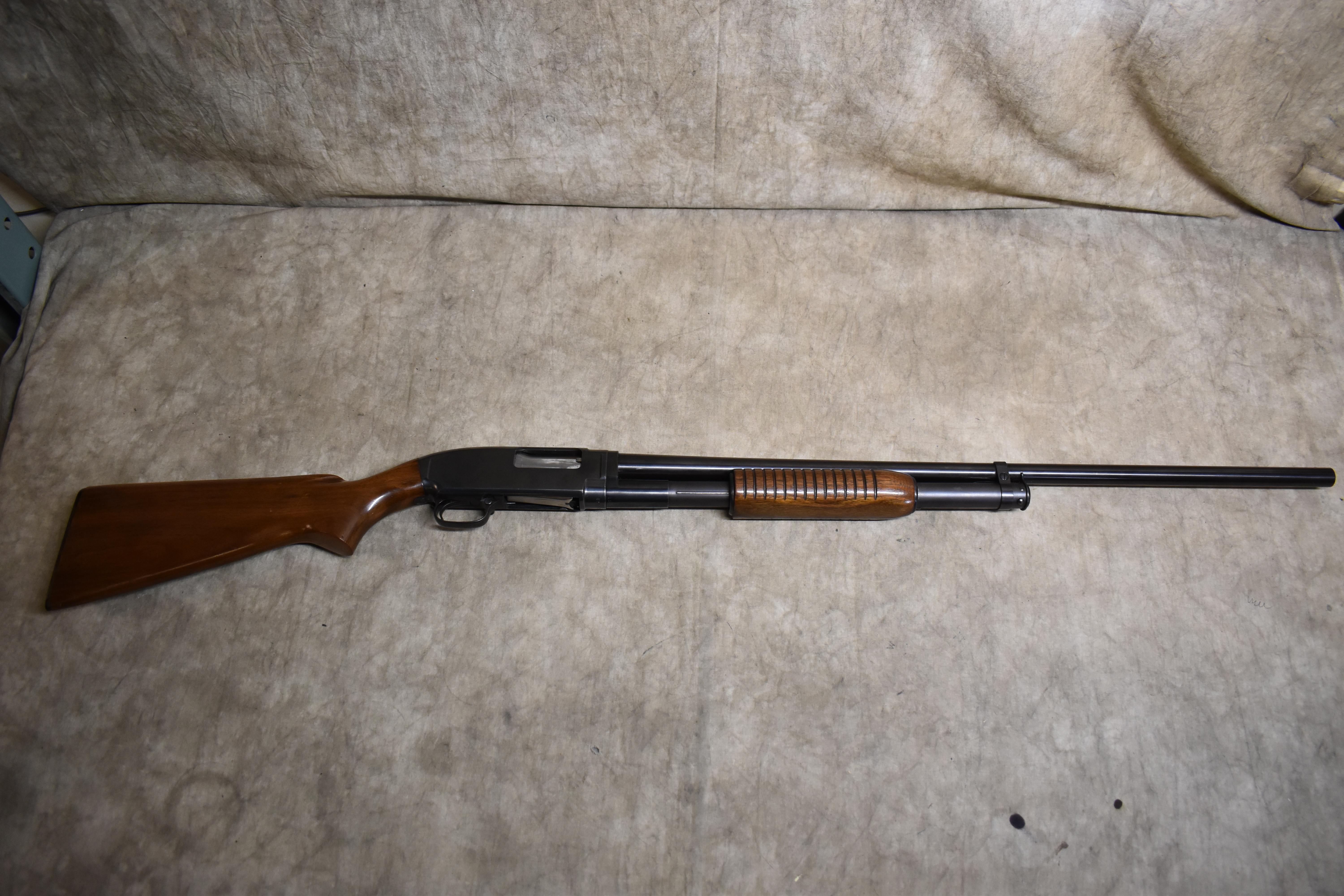 Winchester ~ 12 ~ 12 Gauge - Winchester