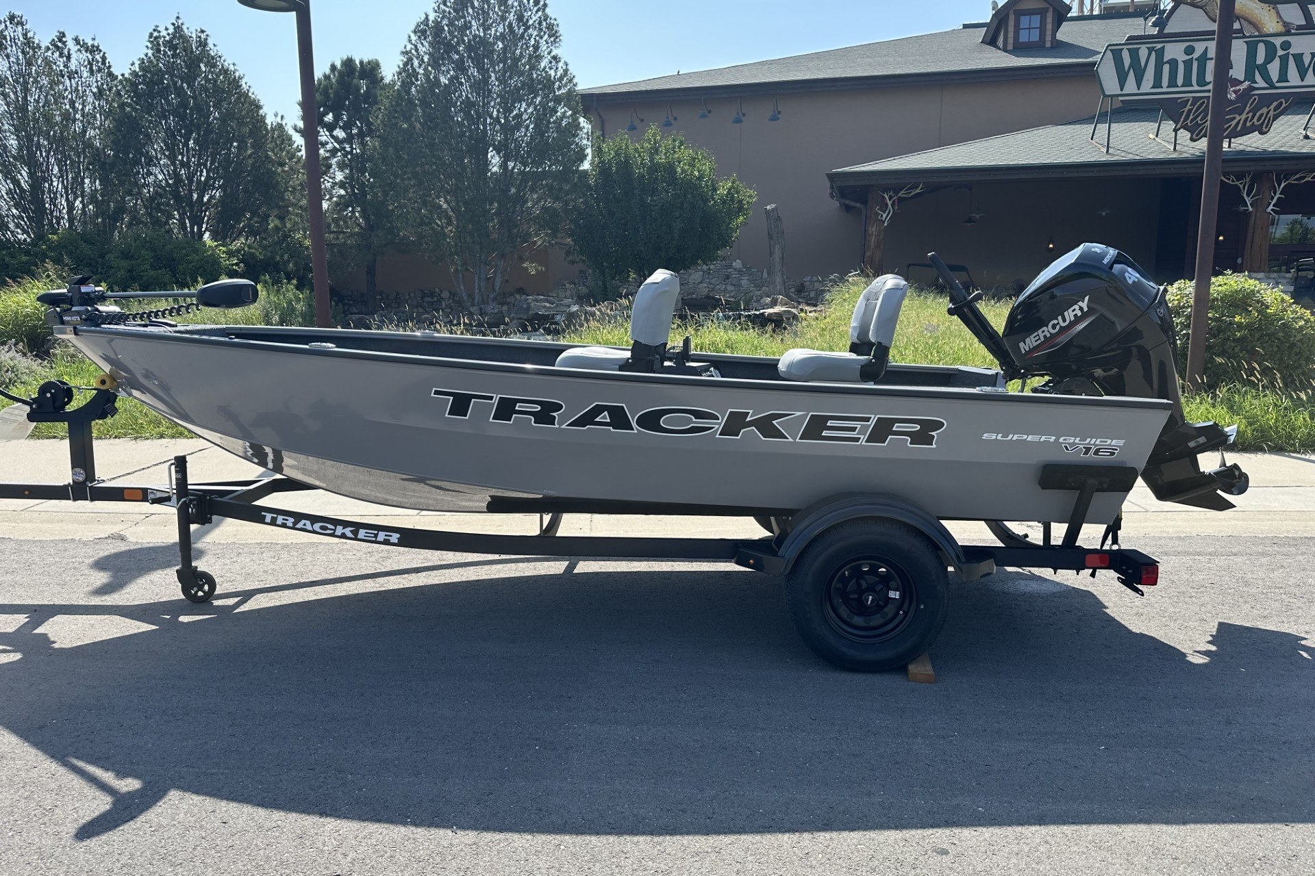 Image of 2027 TRACKER SUPER GUIDE V-16 T