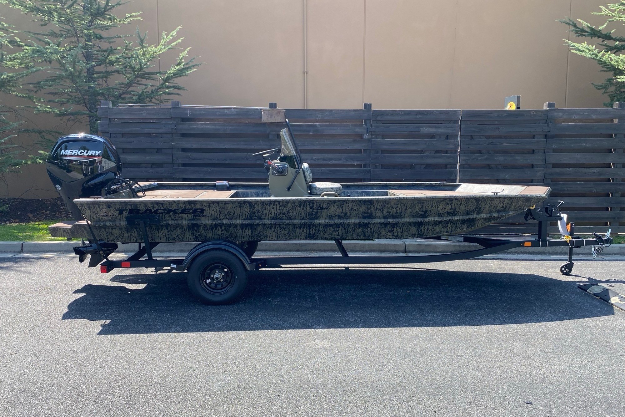  2027 TRACKER GRIZZLY 1860 CC - $29874.00 at Bass Pro Shops