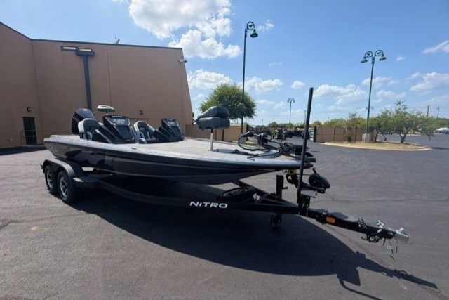  2027 NITRO Z20 XL - $65270.00 at Bass Pro Shops