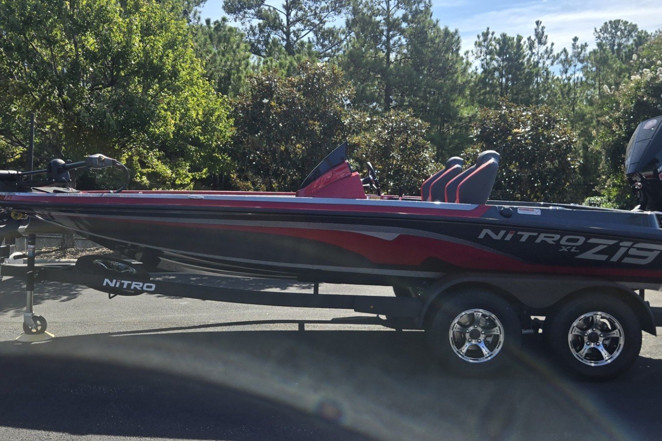  2027 NITRO Z19 XL - $57615.00 at Bass Pro Shops