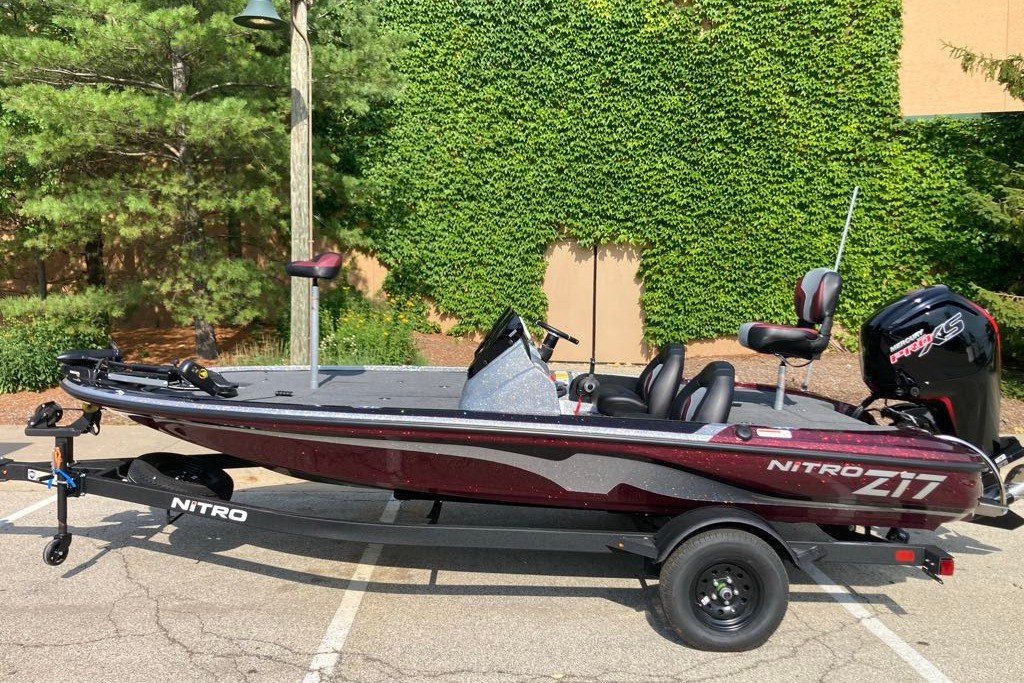  2027 NITRO Z17 - $37165.00 at Bass Pro Shops