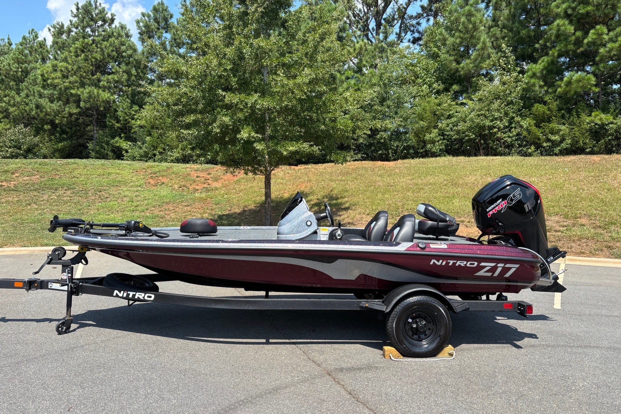  2027 NITRO Z17 - $35565.00 at Bass Pro Shops