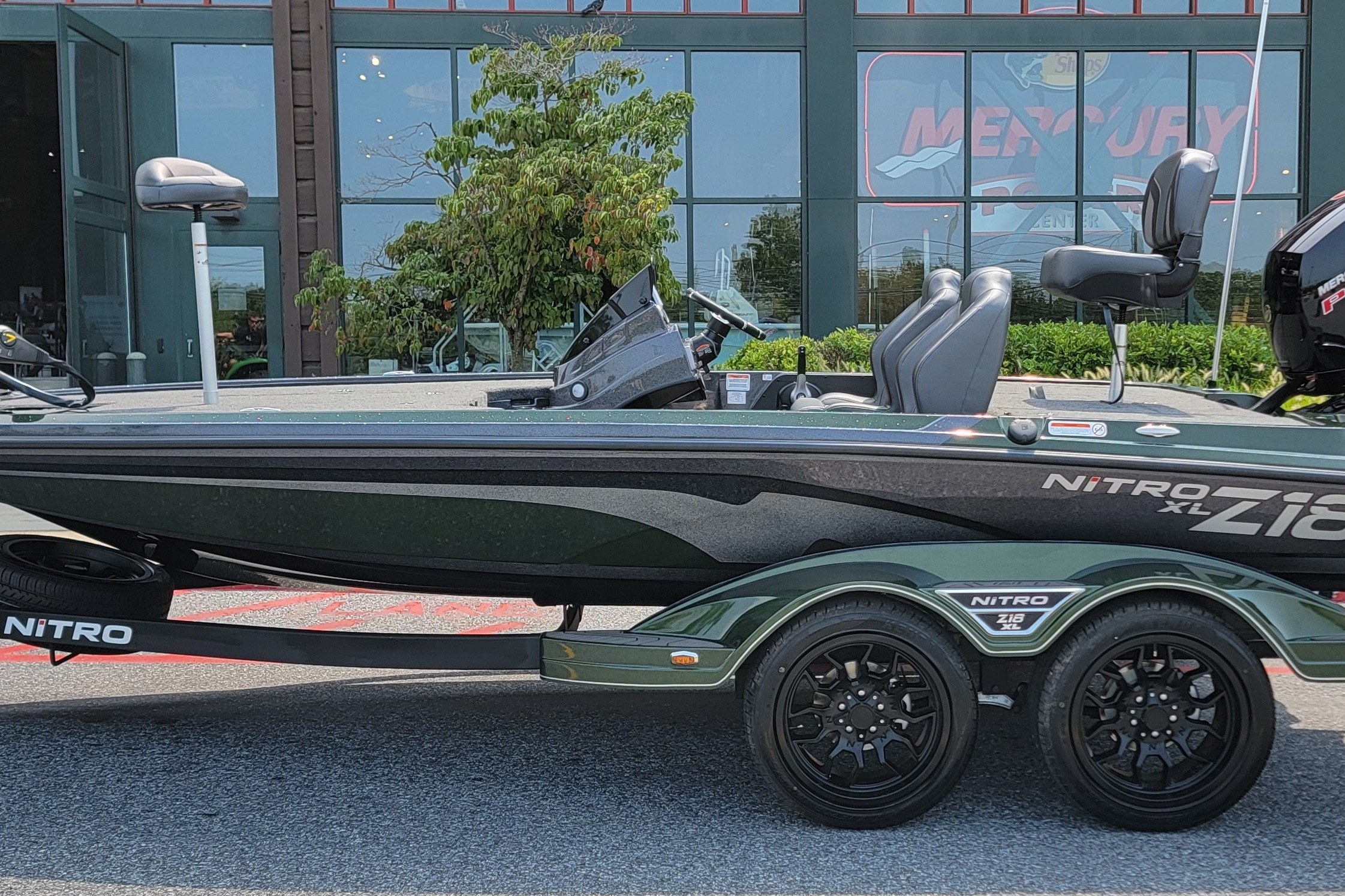  2027 NITRO Z18 XL - $49765.00 at Bass Pro Shops