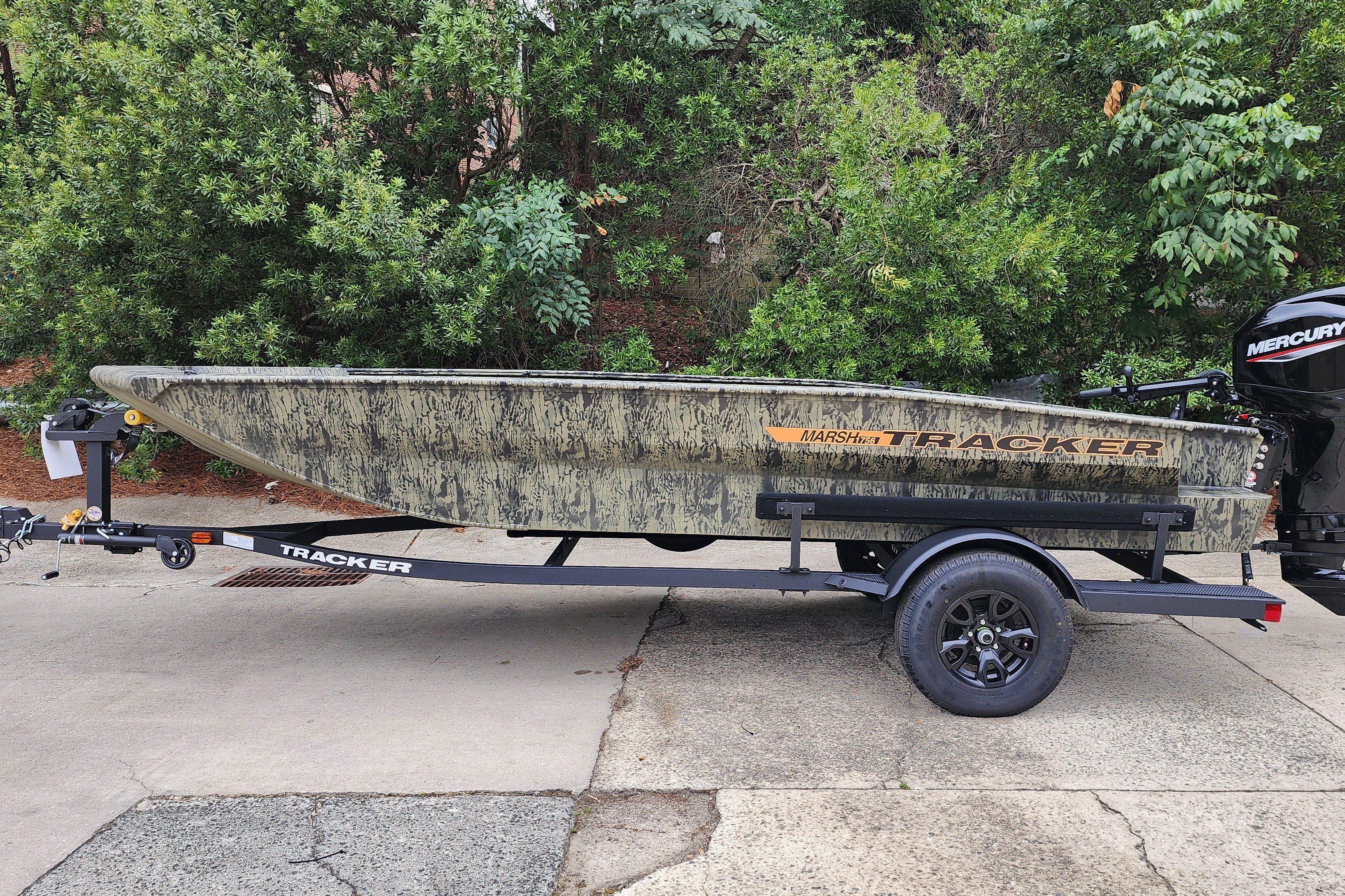 2027 TRACKER GRIZZLY 1756 T MARSH