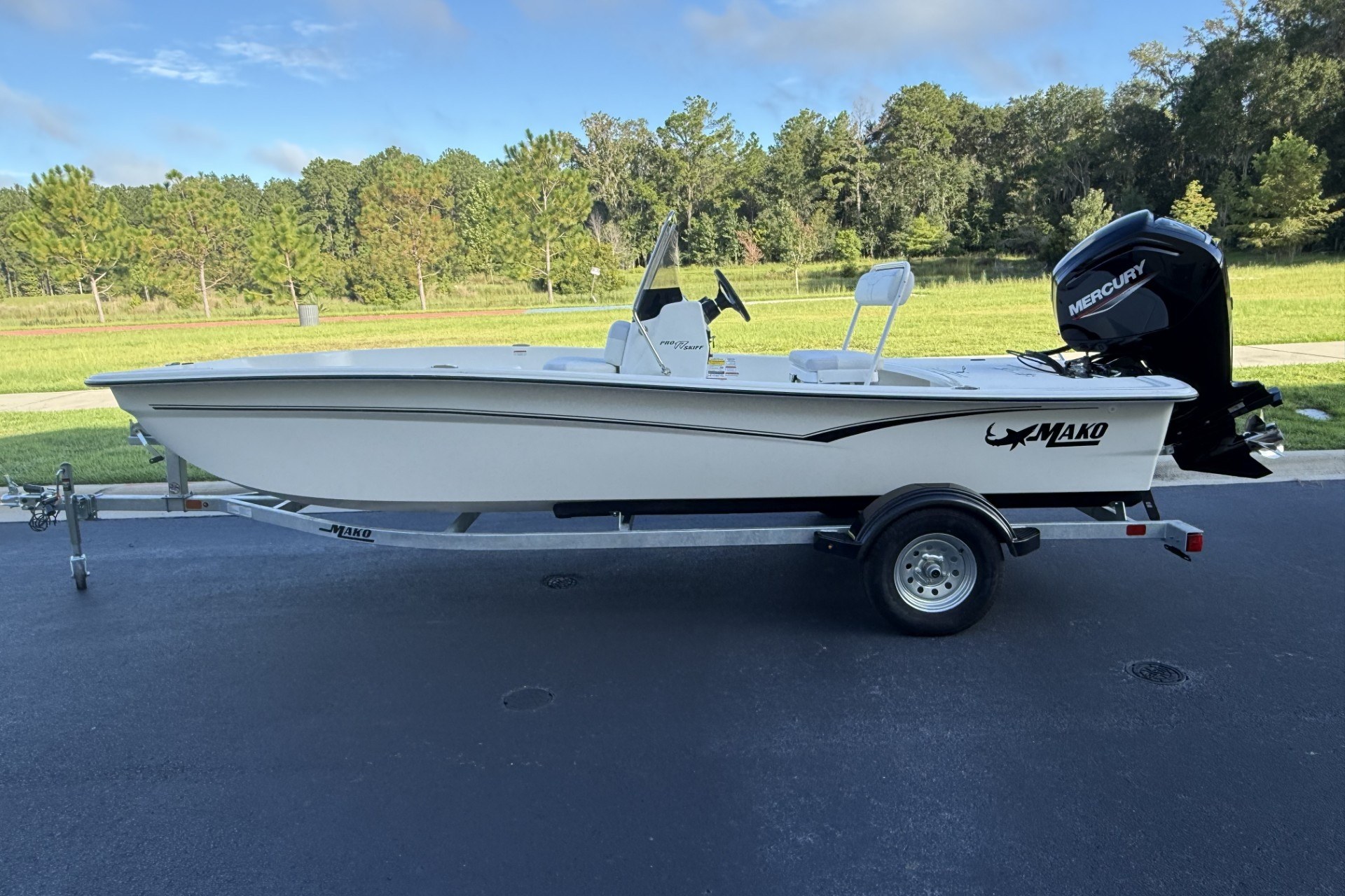  2027 MAKO PRO SKIFF 17 CC - $30740.00 at Bass Pro Shops