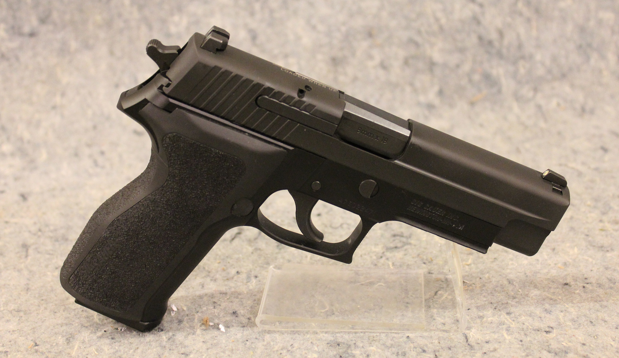 SIG Sauer ~ P226 ~ 9mm Luger - Sig Sauer