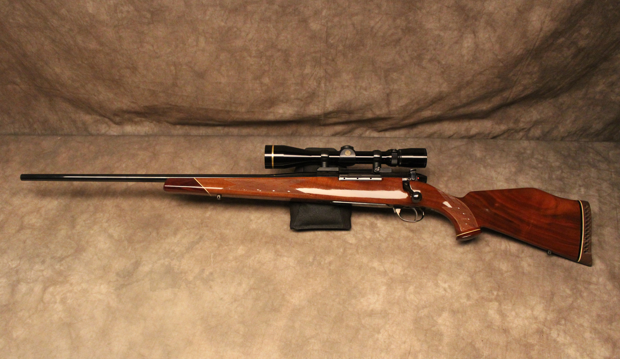Weatherby~Mark V Deluxe~.270 Weatherby Magnum - Weatherby