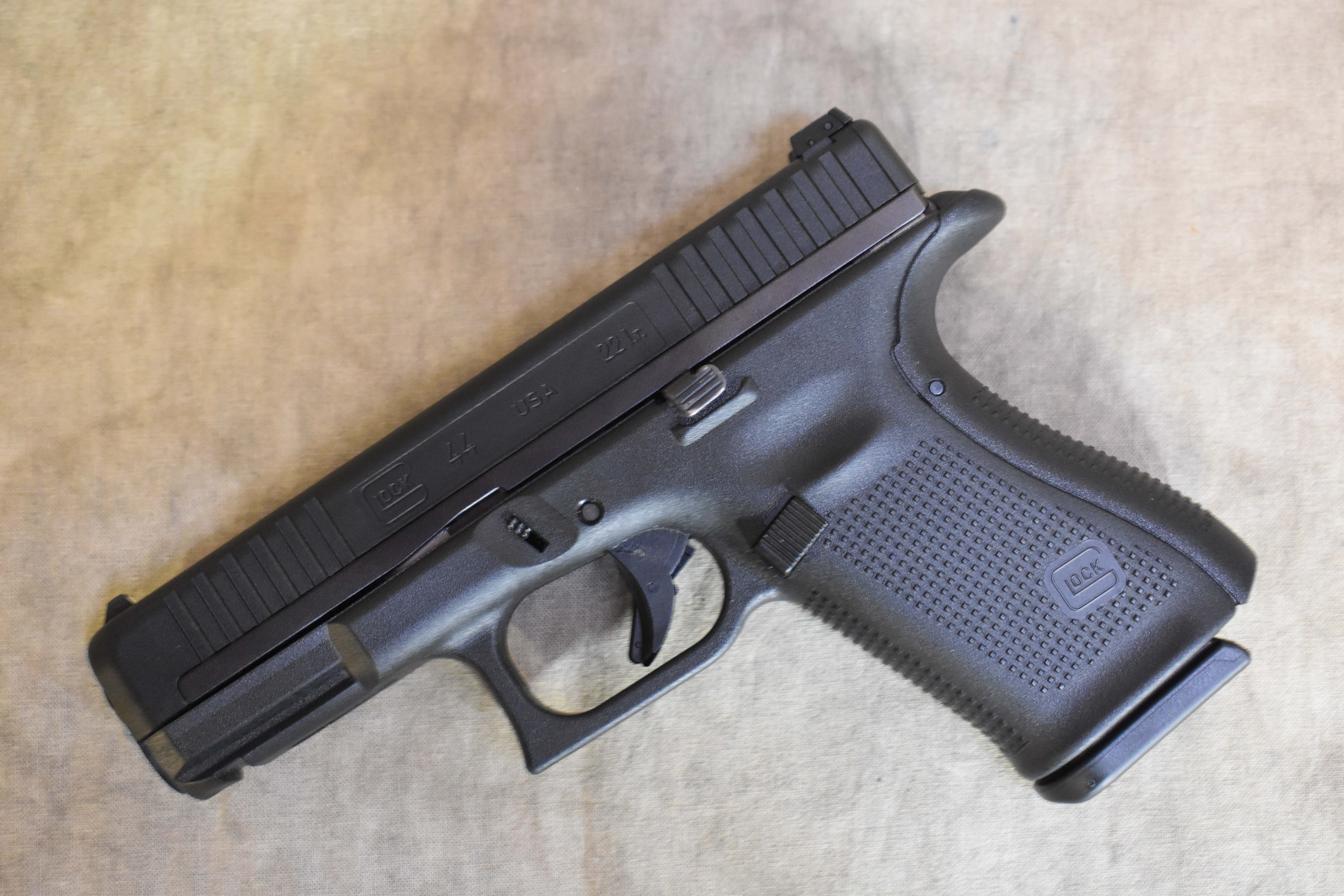 Glock ~ 44 ~ .22LR - Glock