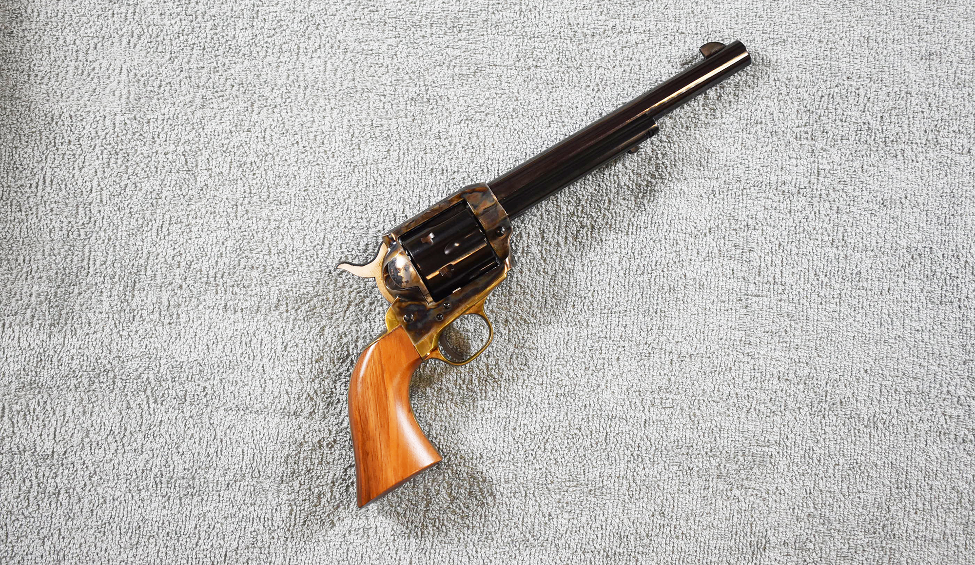 Iver Johnson/Uberti~S.A.~.44-40 Winchester - Iver Johnson Arms