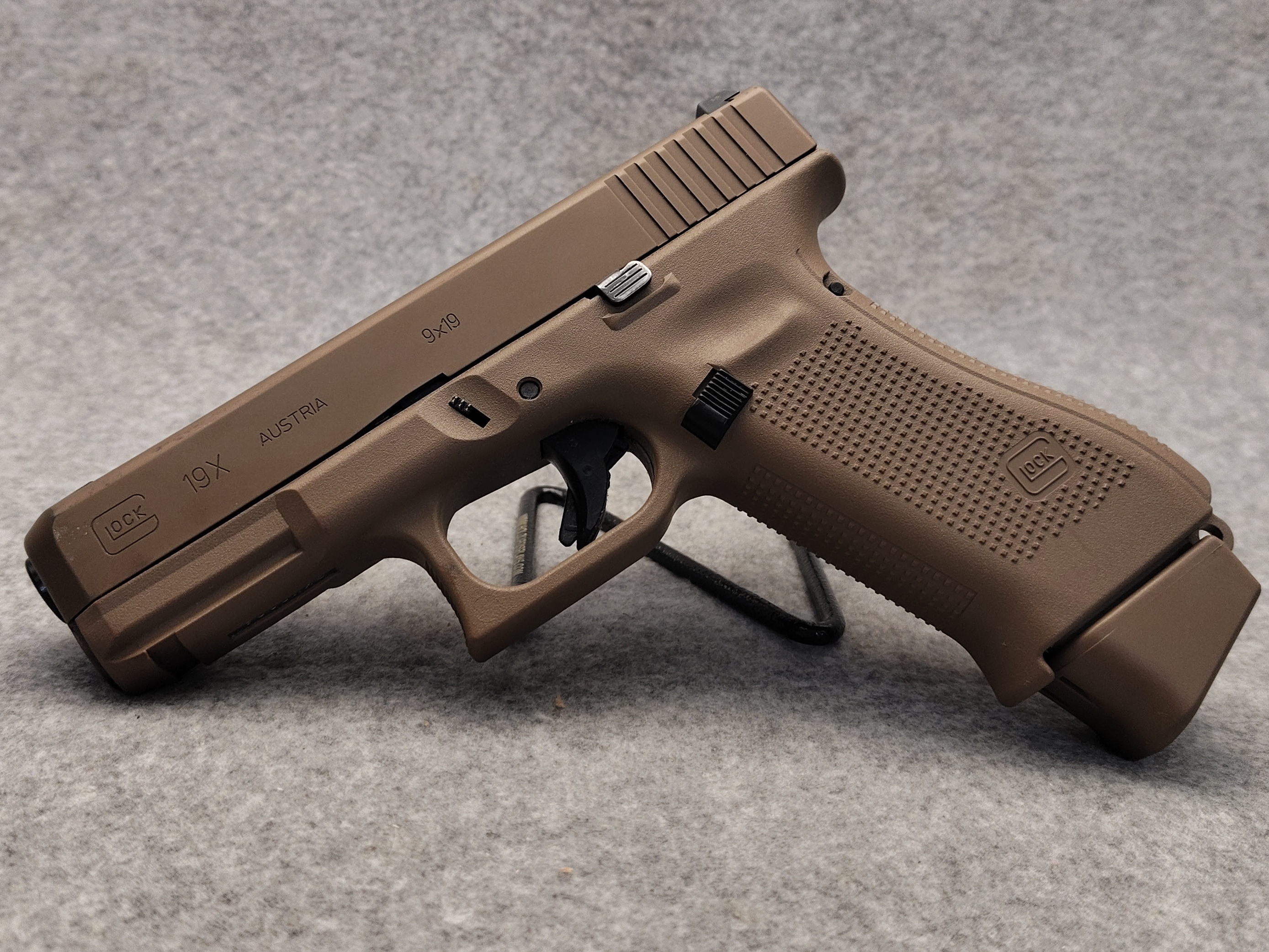 GLOCK ~ 19X ~ 9MM LUGER - Glock