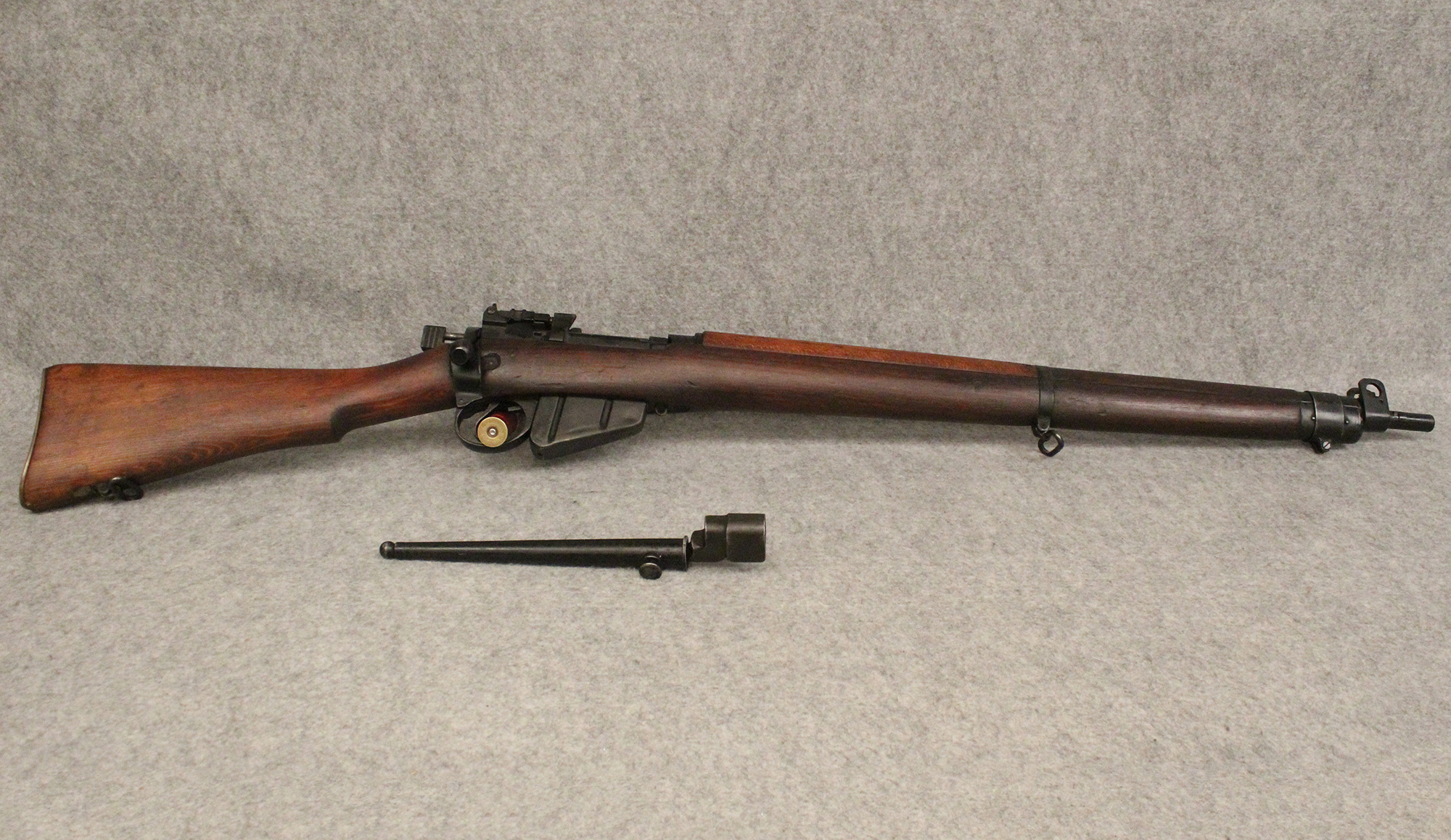 ENFIELD ~ NO. 4 MK. 1 ~ .303 BRITISH - 
