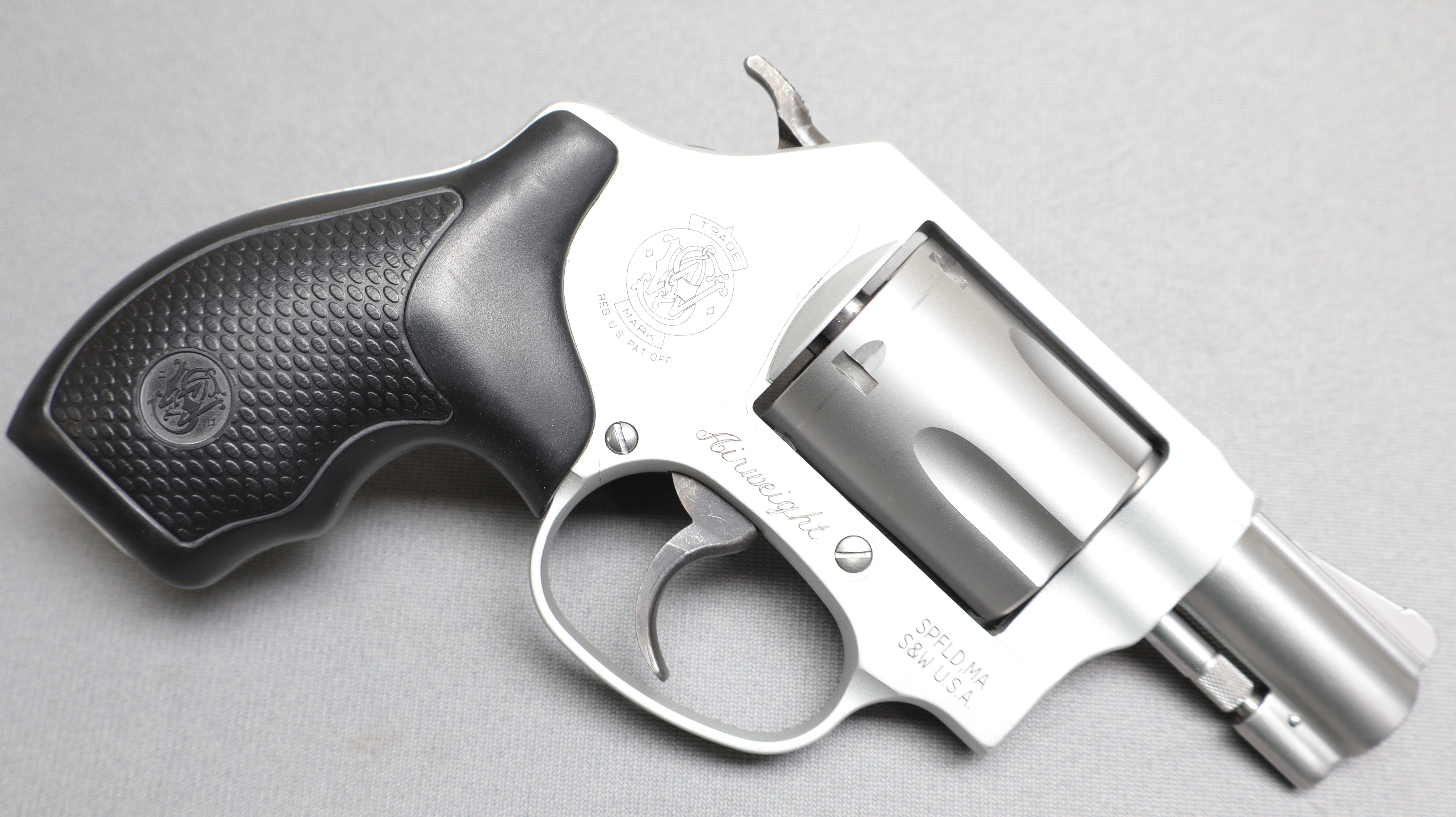Image of Smith & Wesson Model 637-2 .38 SPL+P
