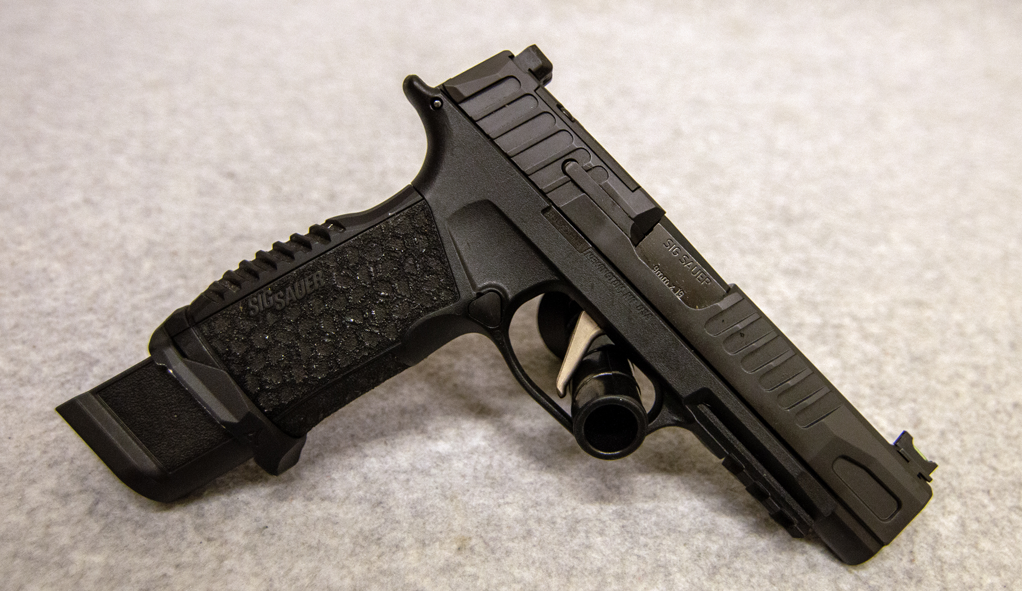 SIG Sauer ~ P365 Fuse ~ 9 mm - Sig Sauer