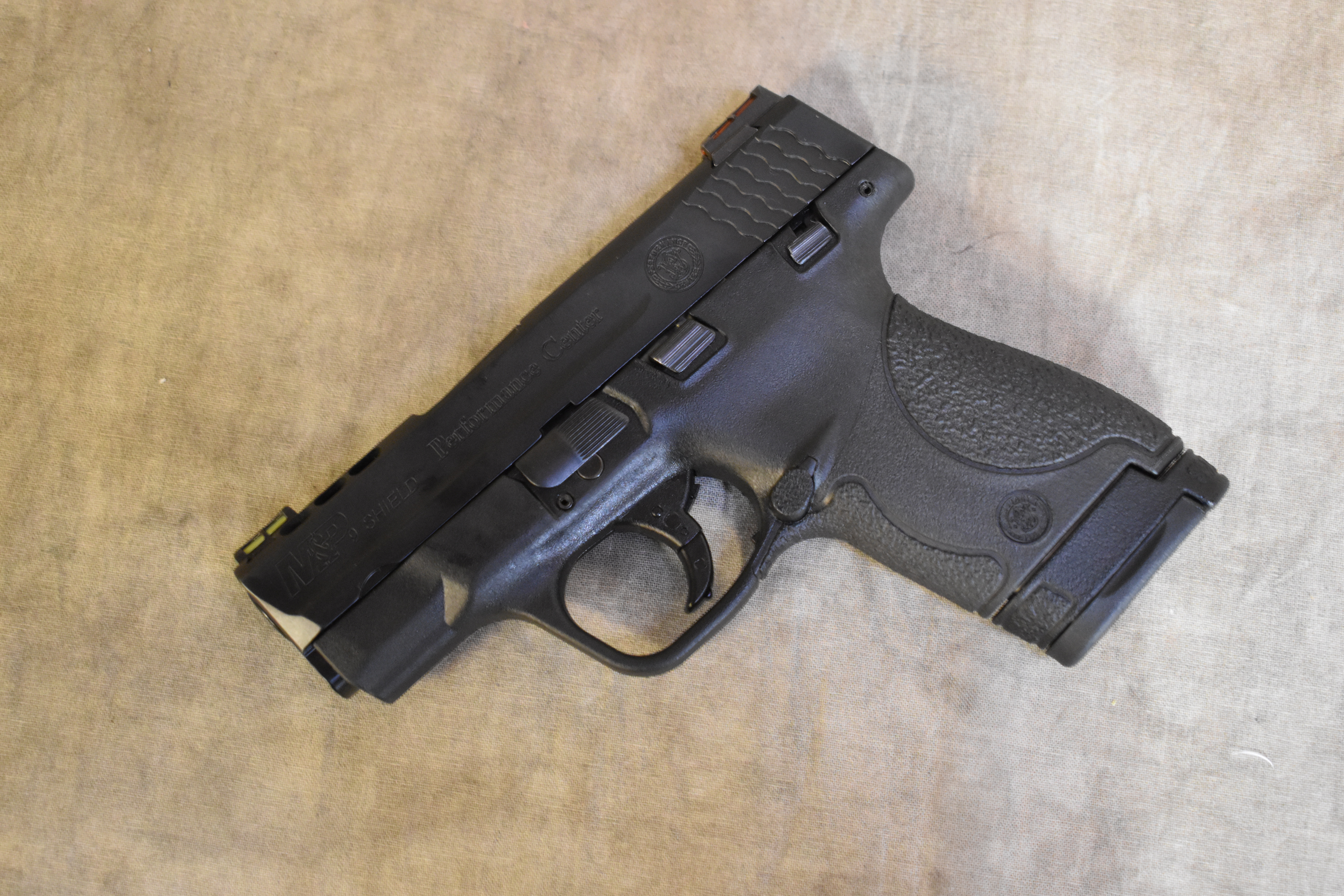 Smith &Wesson ~ M&ampP9 Shield Performance Center ~ 9mm - Smith & Wesson
