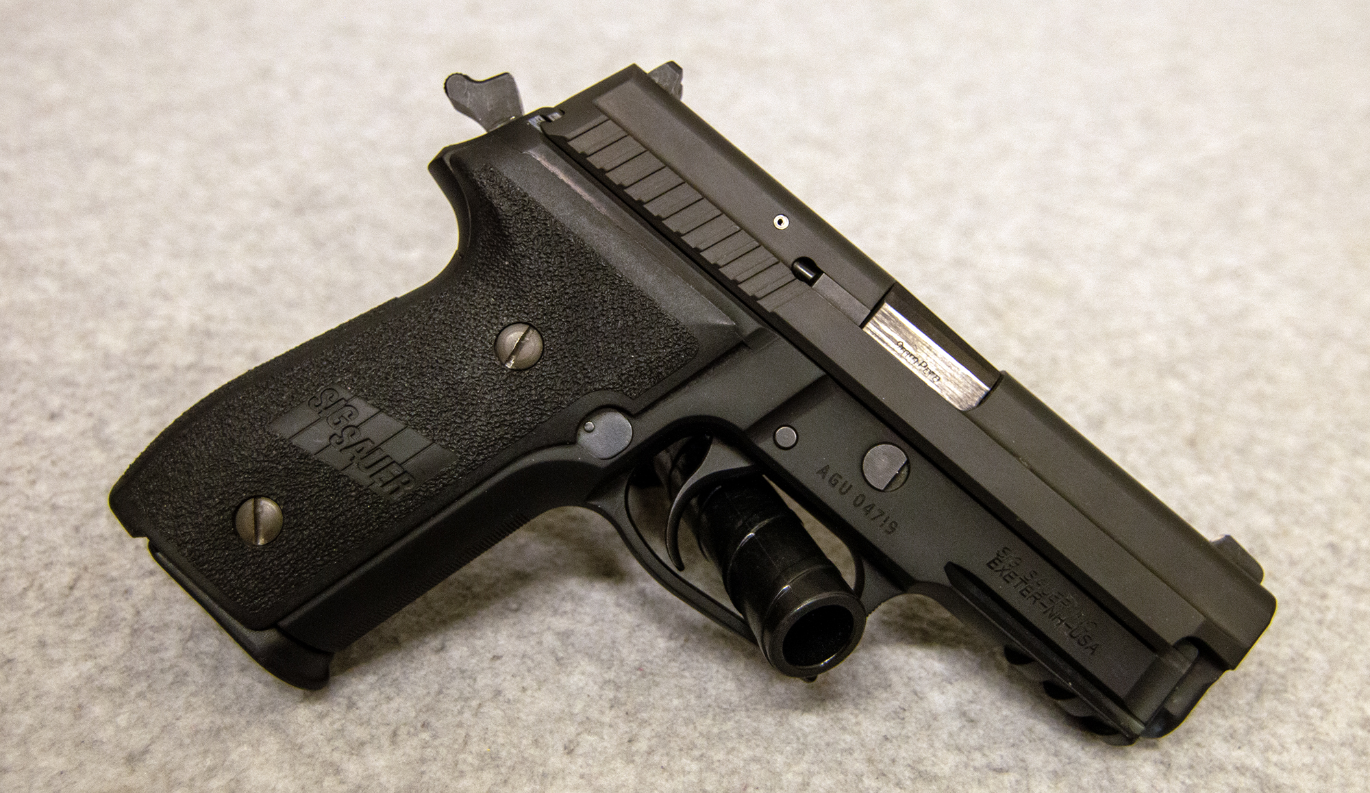 SIG Sauer ~ P229 ~ 9 mm - Sig Sauer