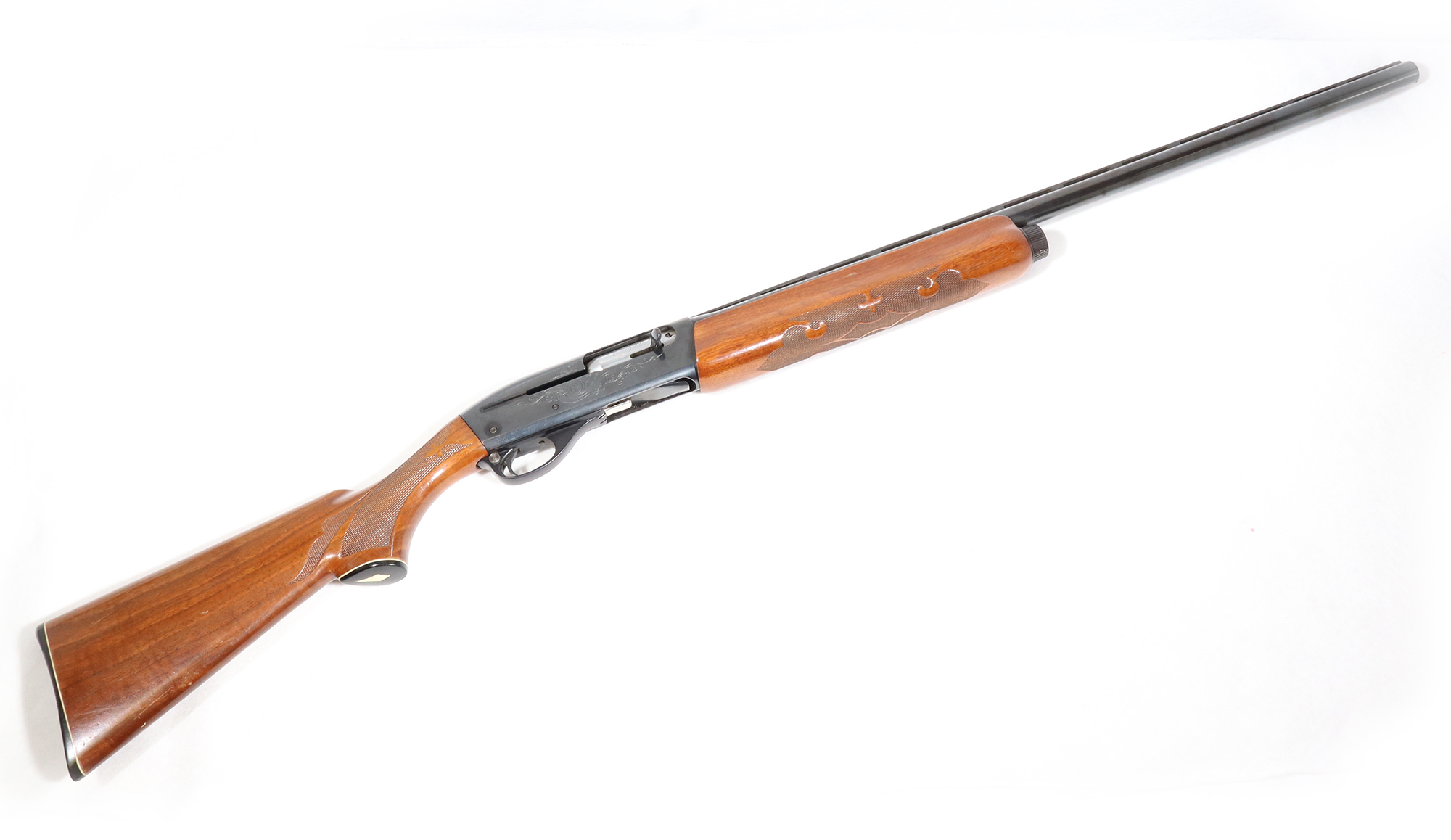 Remington ~ 1100 ~ 12 Gauge - Remington