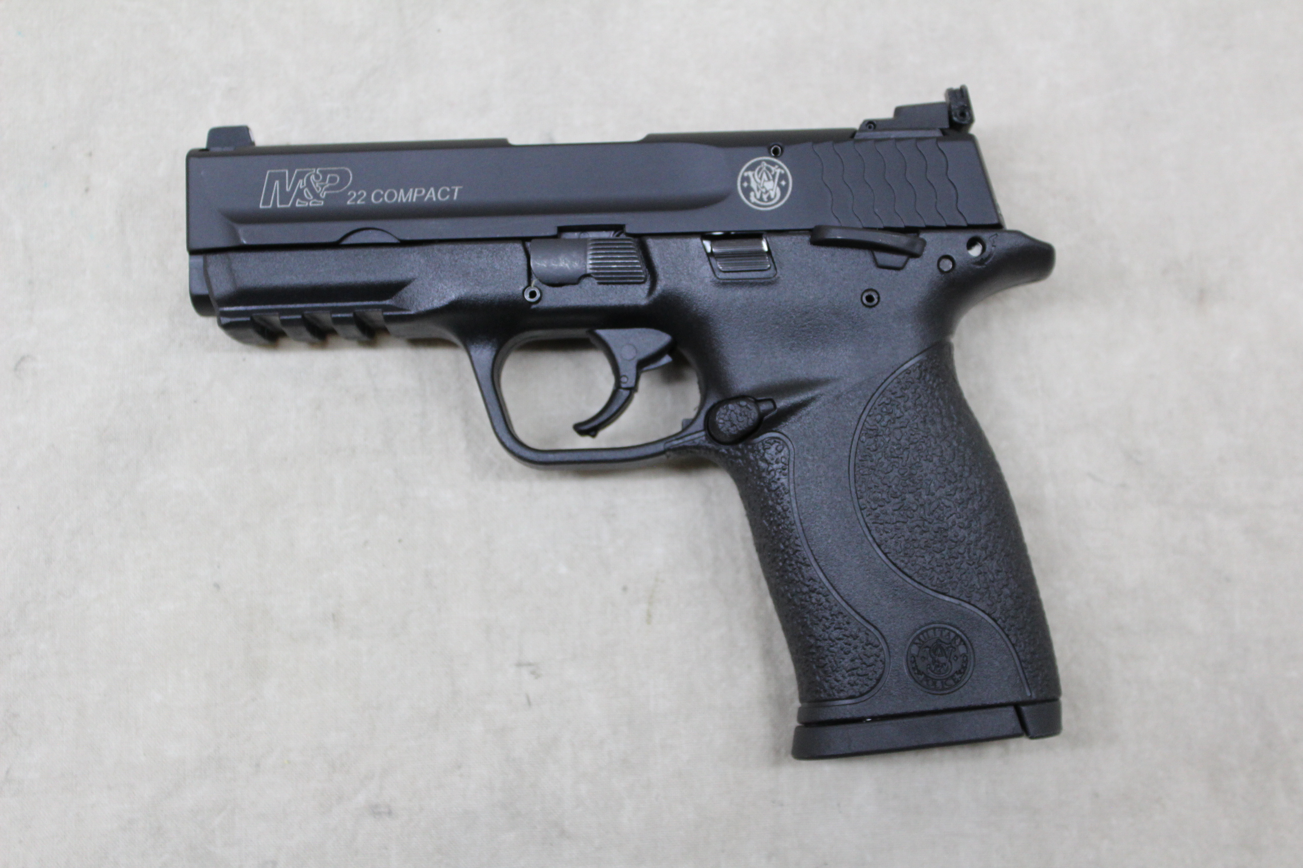 Smith Smith & Wesson M&P 22 Compact ~ .22 Long Rifle ~ - $349.99 at Bass Pro Shops