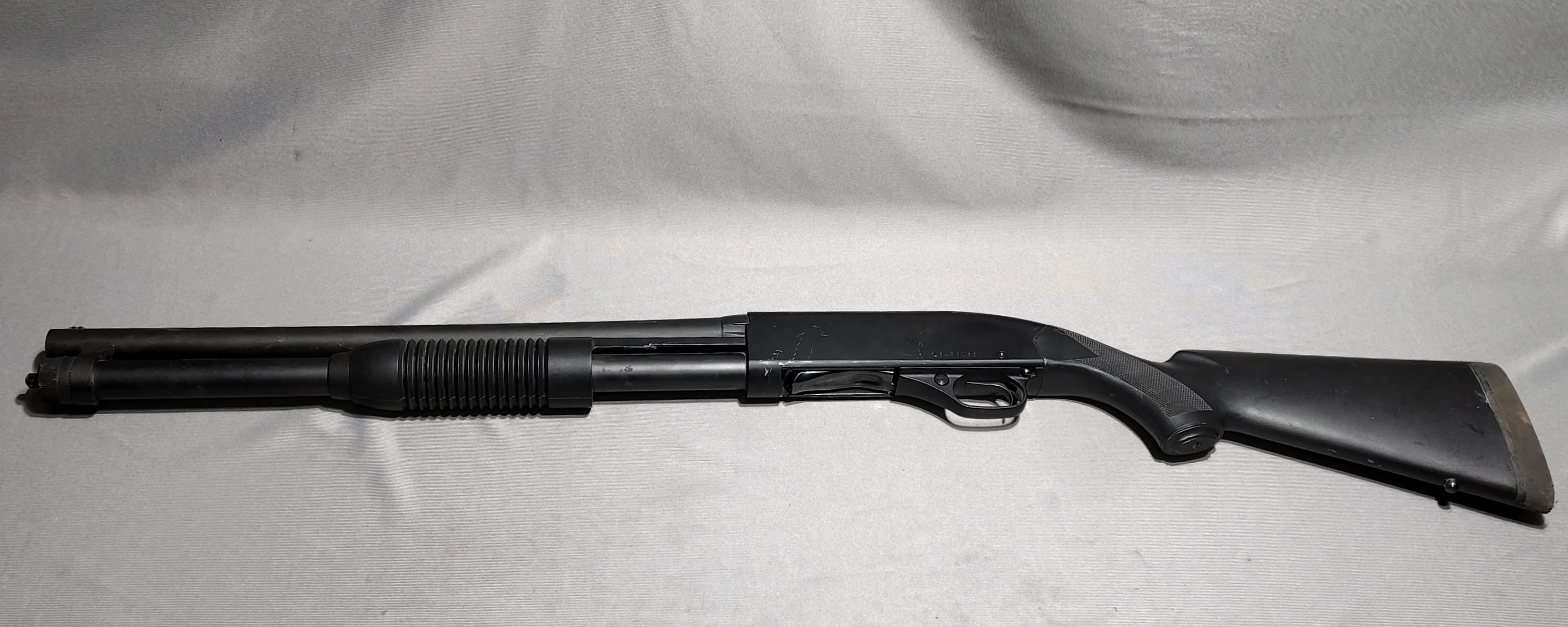 WINCHESTER ~ 1300 DEFENDER ~ 12 Gauge - Winchester