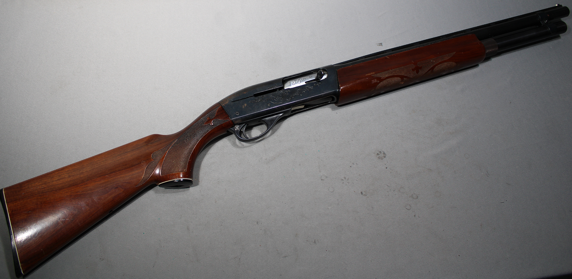 Remington ~ Model 1100 ~ 12 Gauge - Remington