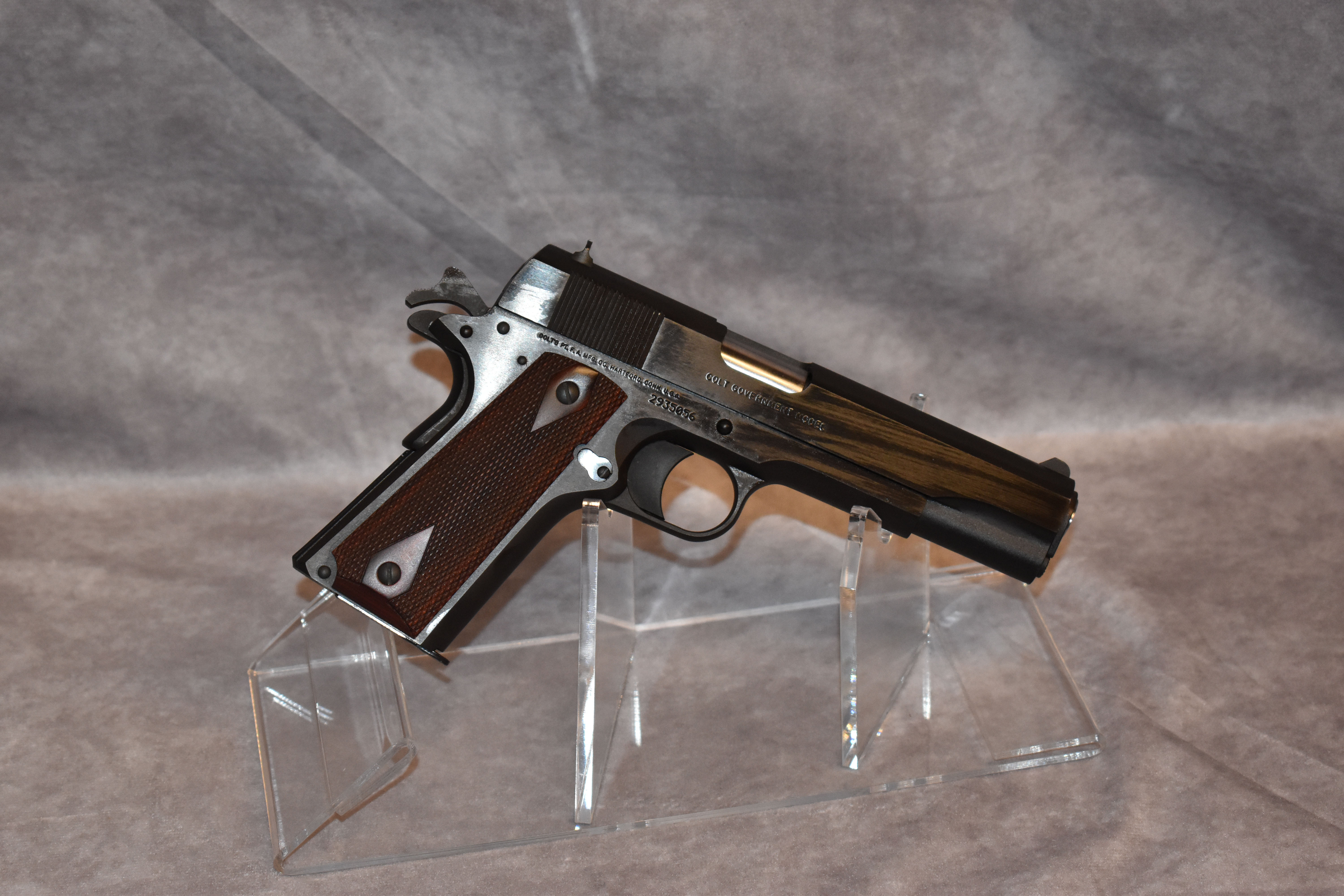 Colt Government Model - Colt