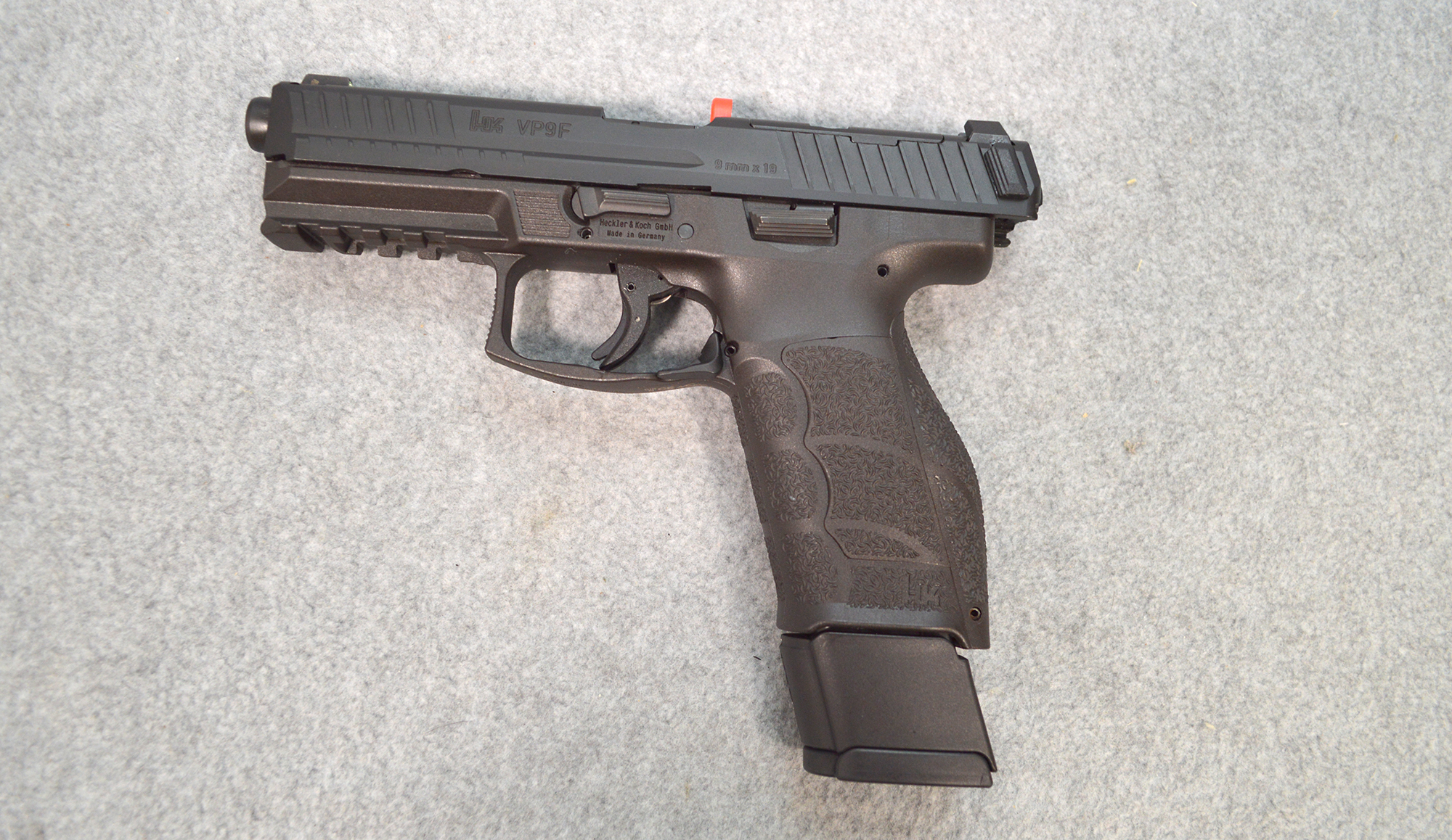 Heckler &Koch ~ VP9F ~ 9 mm Luger