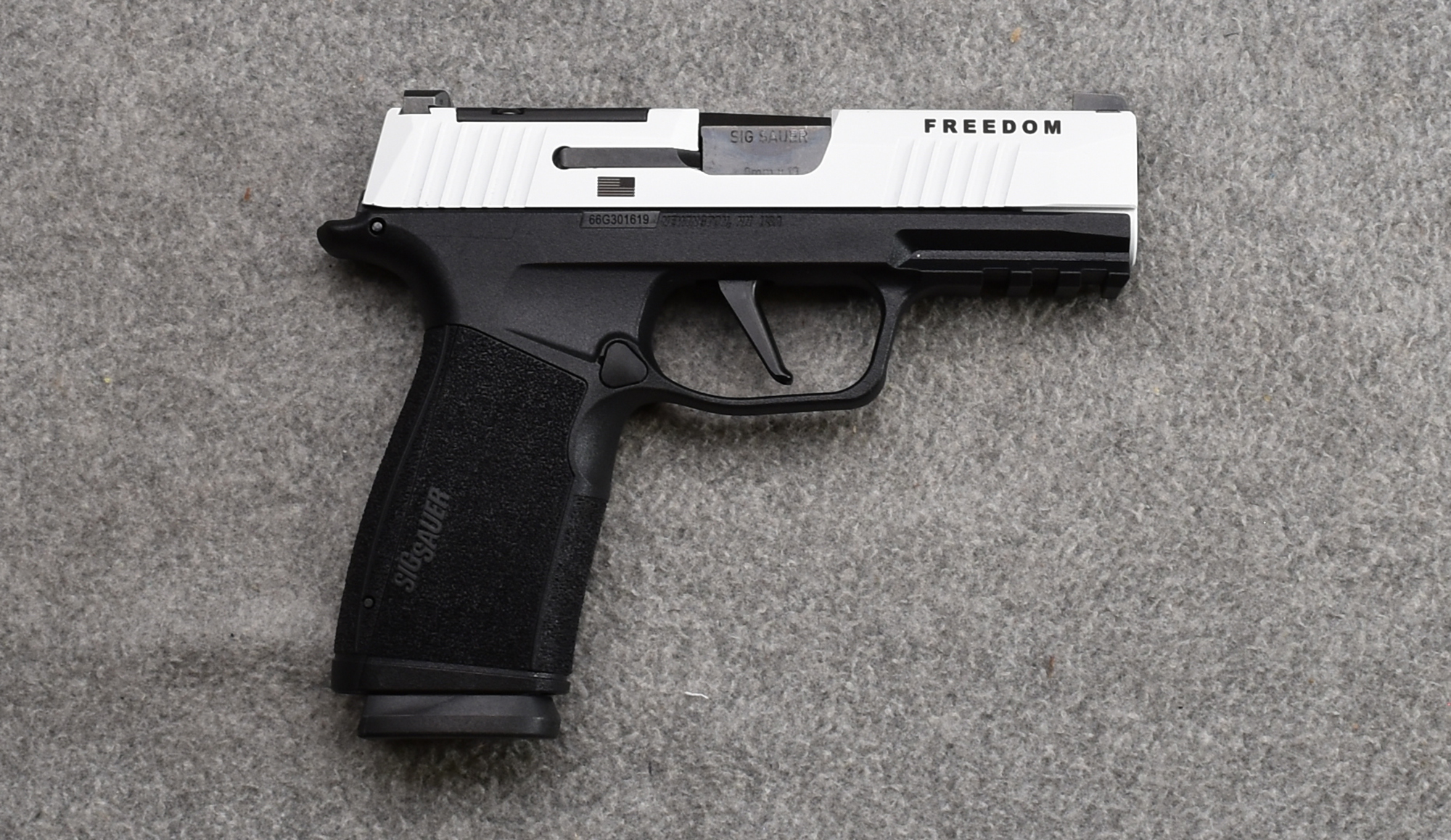 SIG Sauer ~ P365 Macro Freedom ~ .9mm luger - Sig Sauer