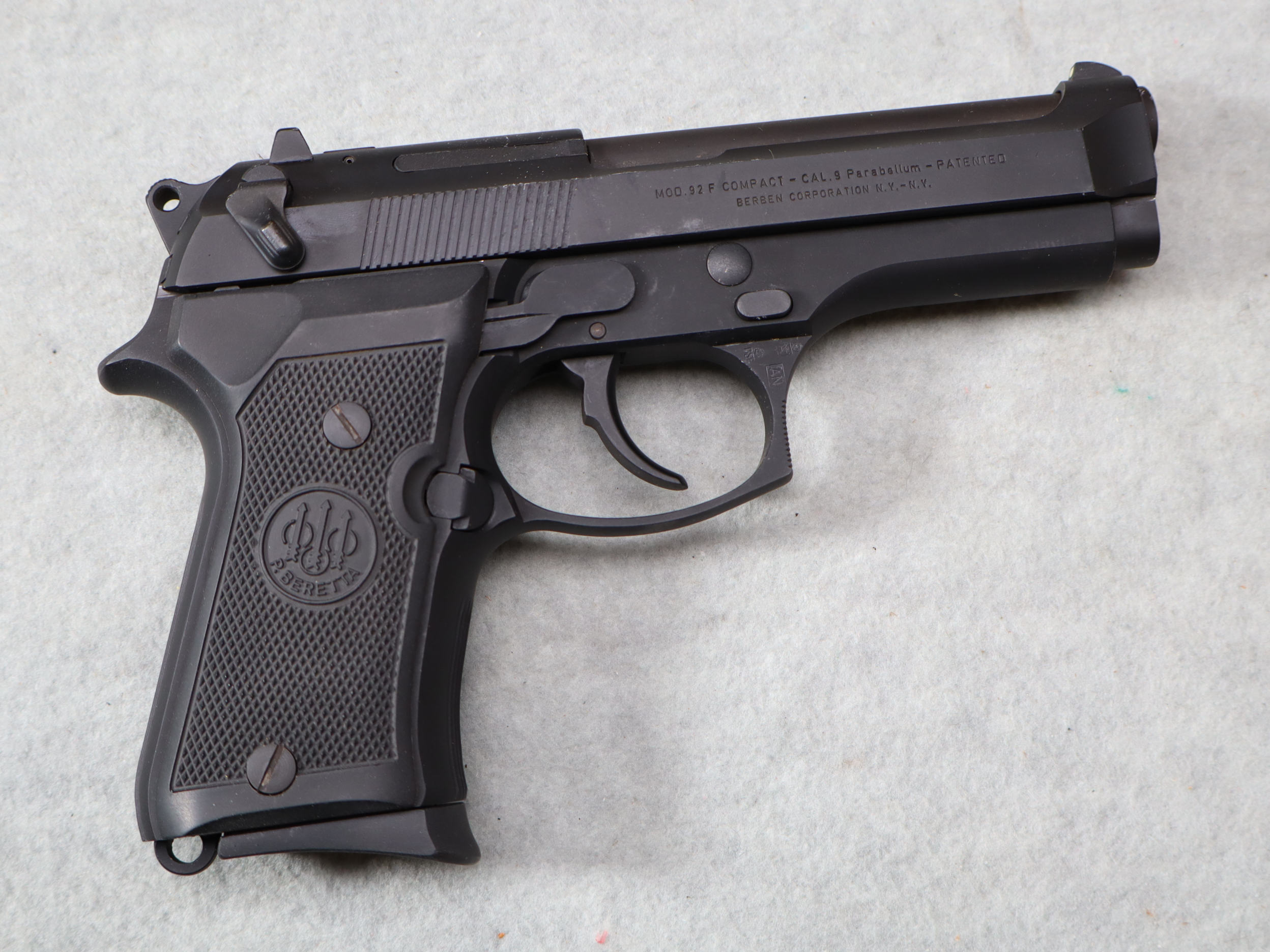 BERETTA ~ 92 F COMPACT ~ 9MM LUGER - Beretta
