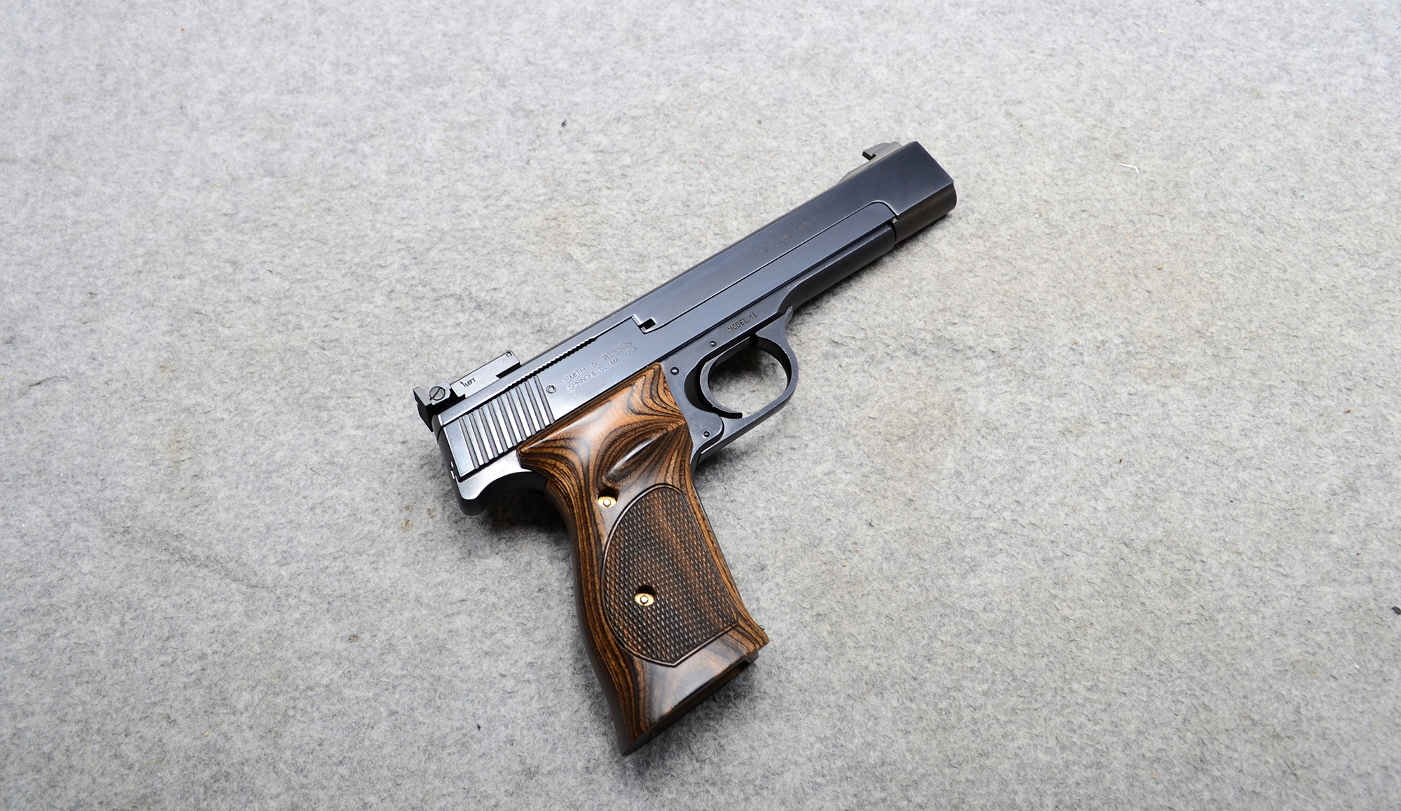 Smith &Wesson Model 41 - Smith & Wesson
