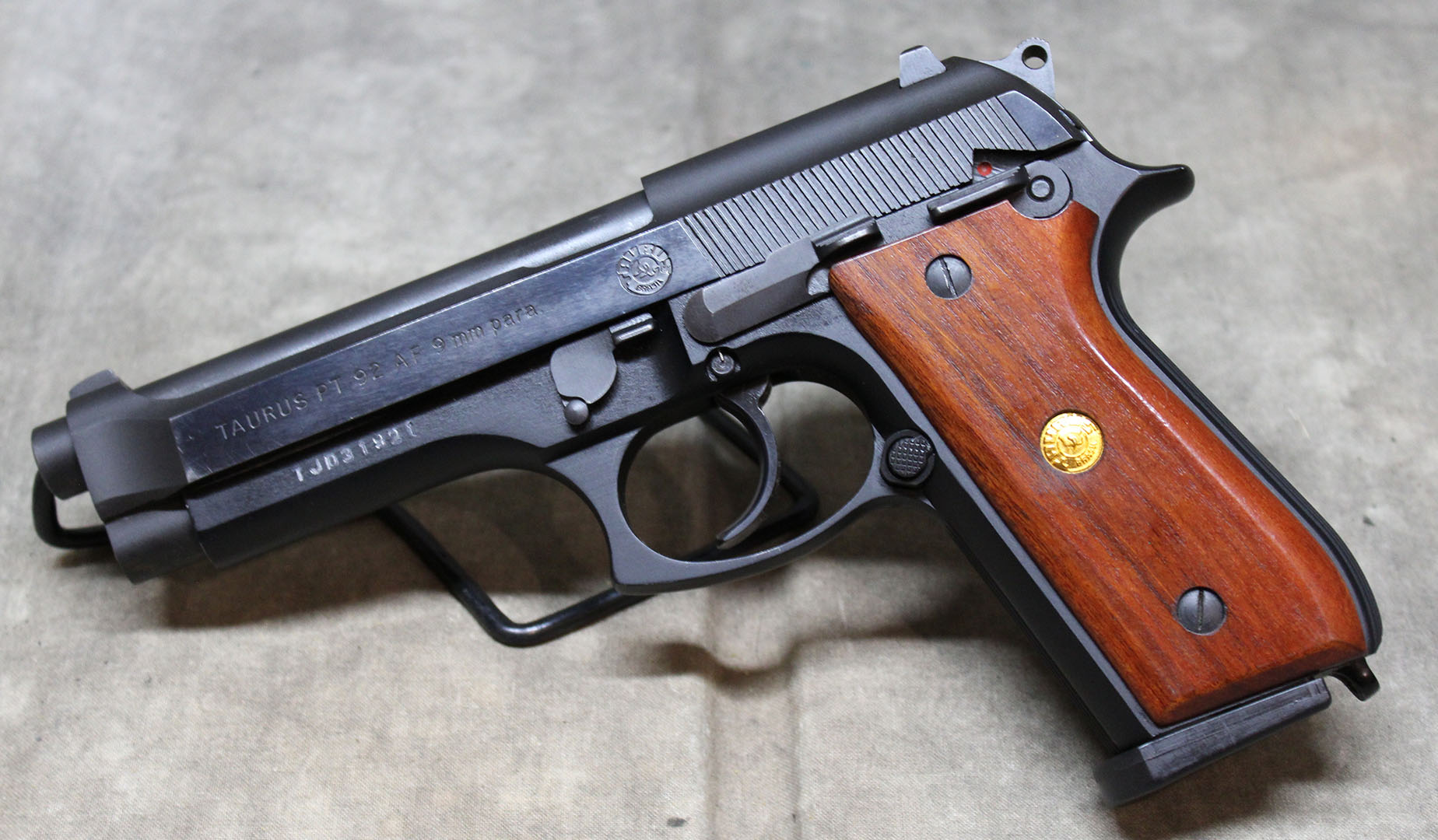 Taurus ~ PT 92 AF ~ 9mm - Taurus