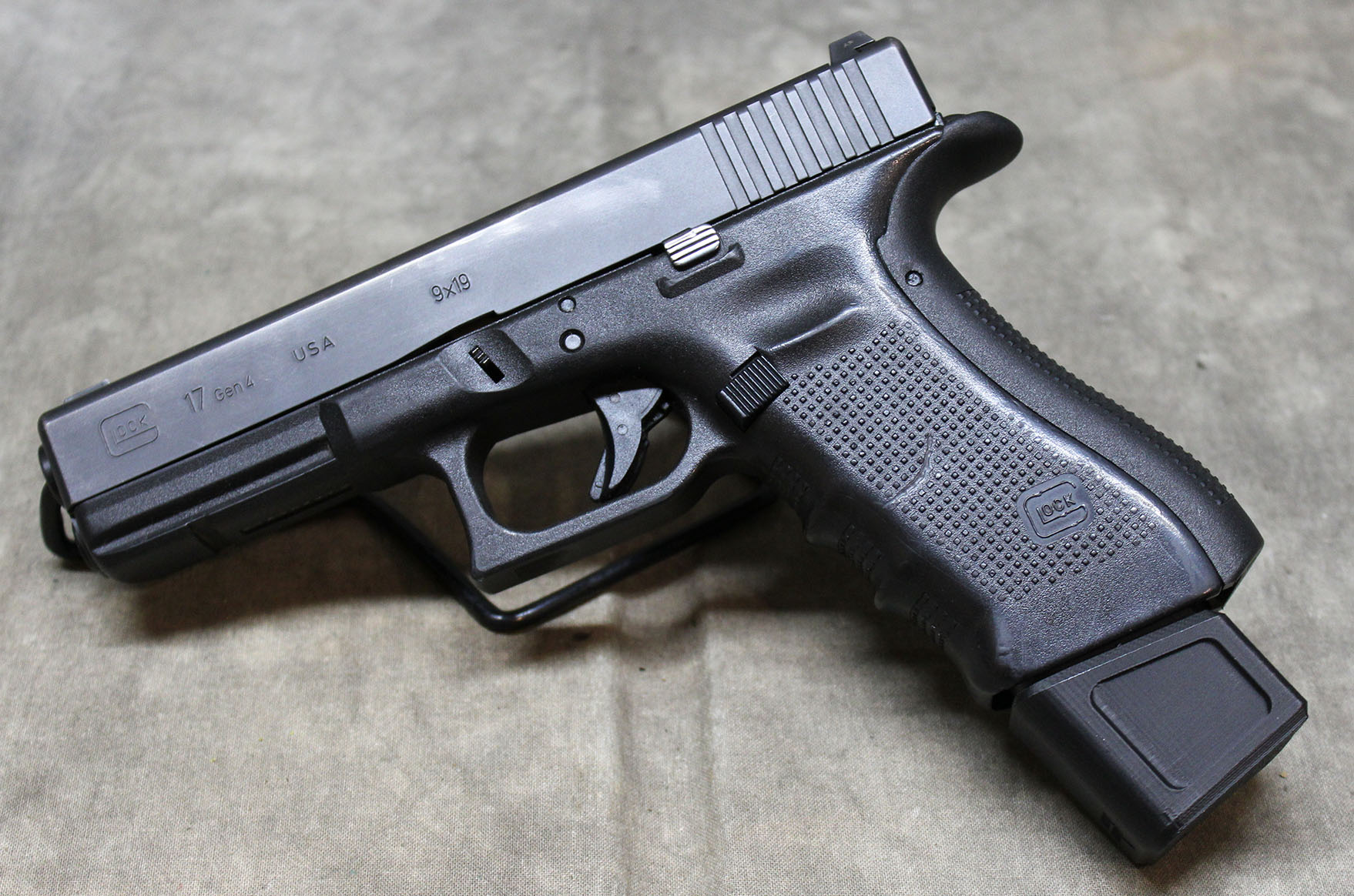 Glock ~ 17 Gen 4 ~ 9mm - Glock