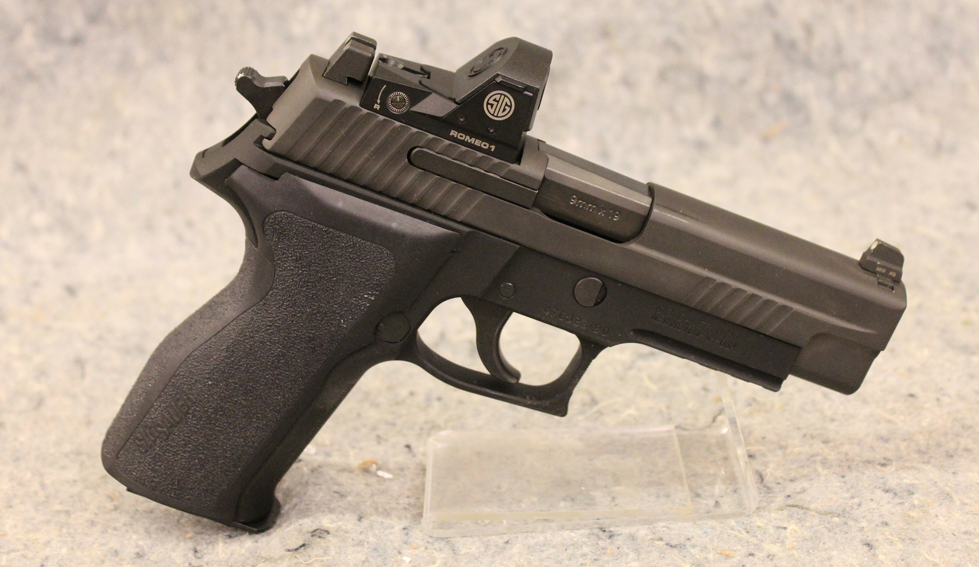 SIG Sauer ~ P226 ~ 9mm Luger - Sig Sauer