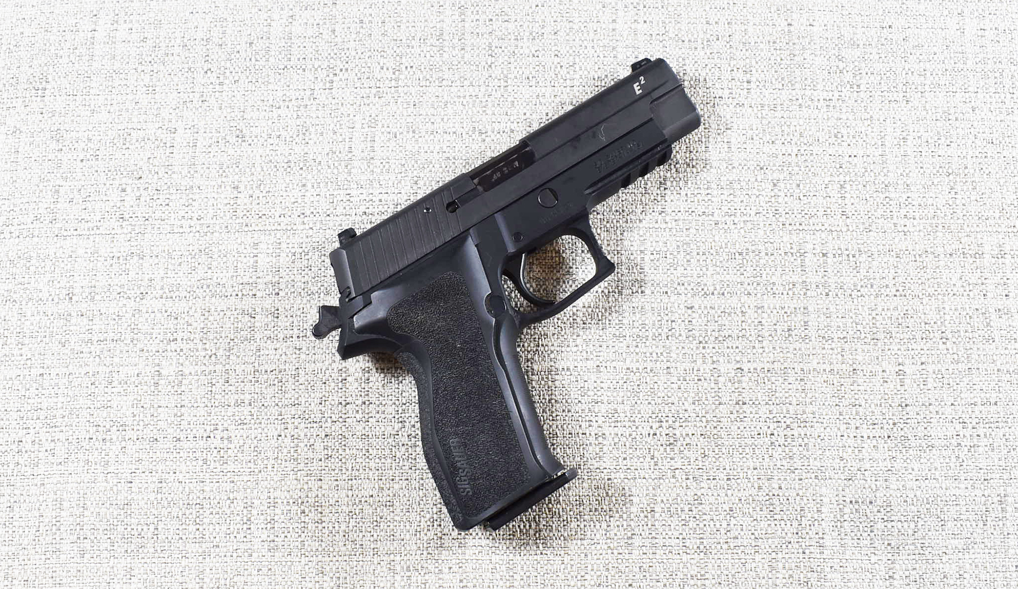 Sig Sauer~P226~.40 S&ampW - Sig Sauer