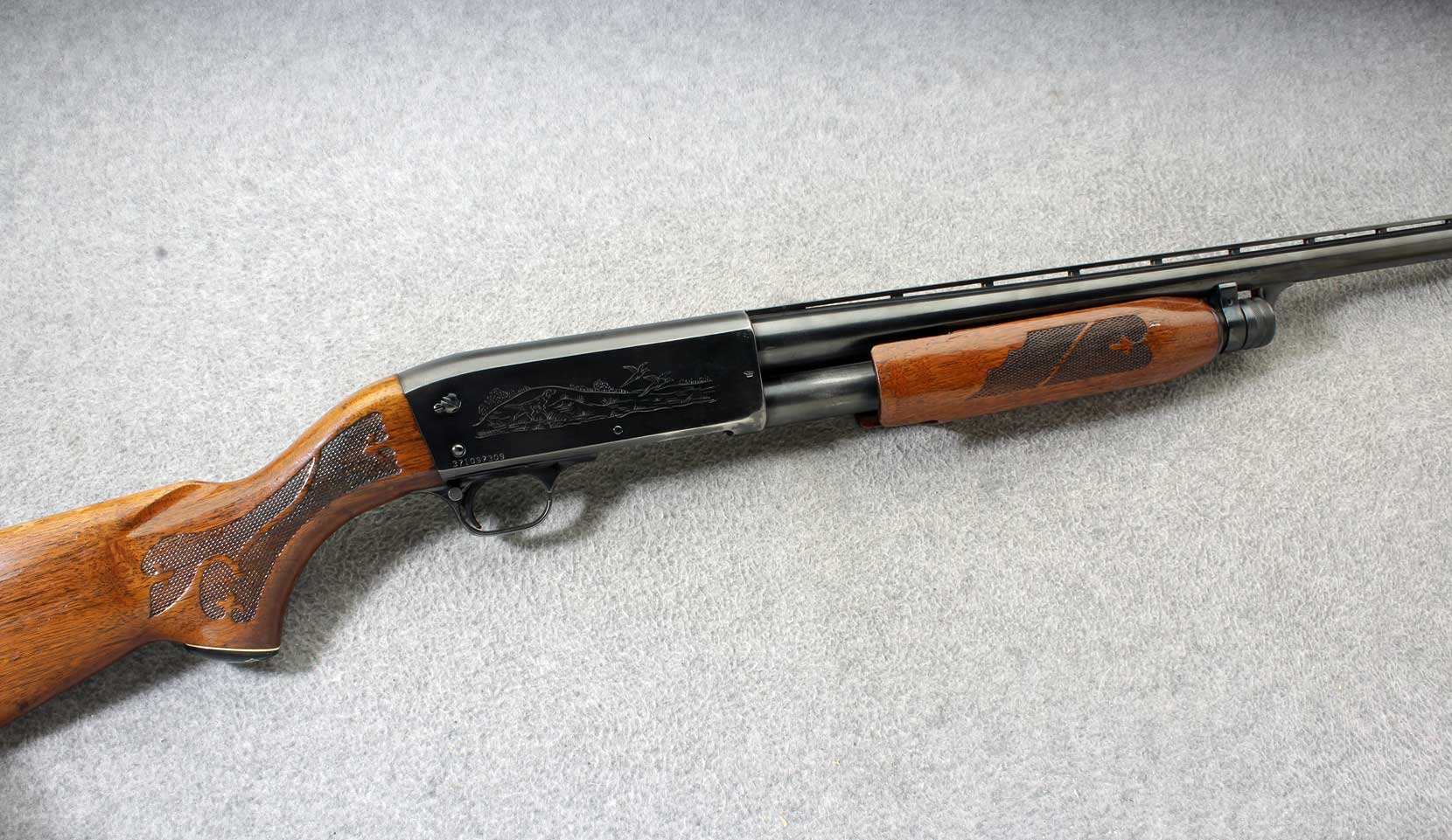 Ithaca ~ Model 37 Featherlight ~ 12 Gauge