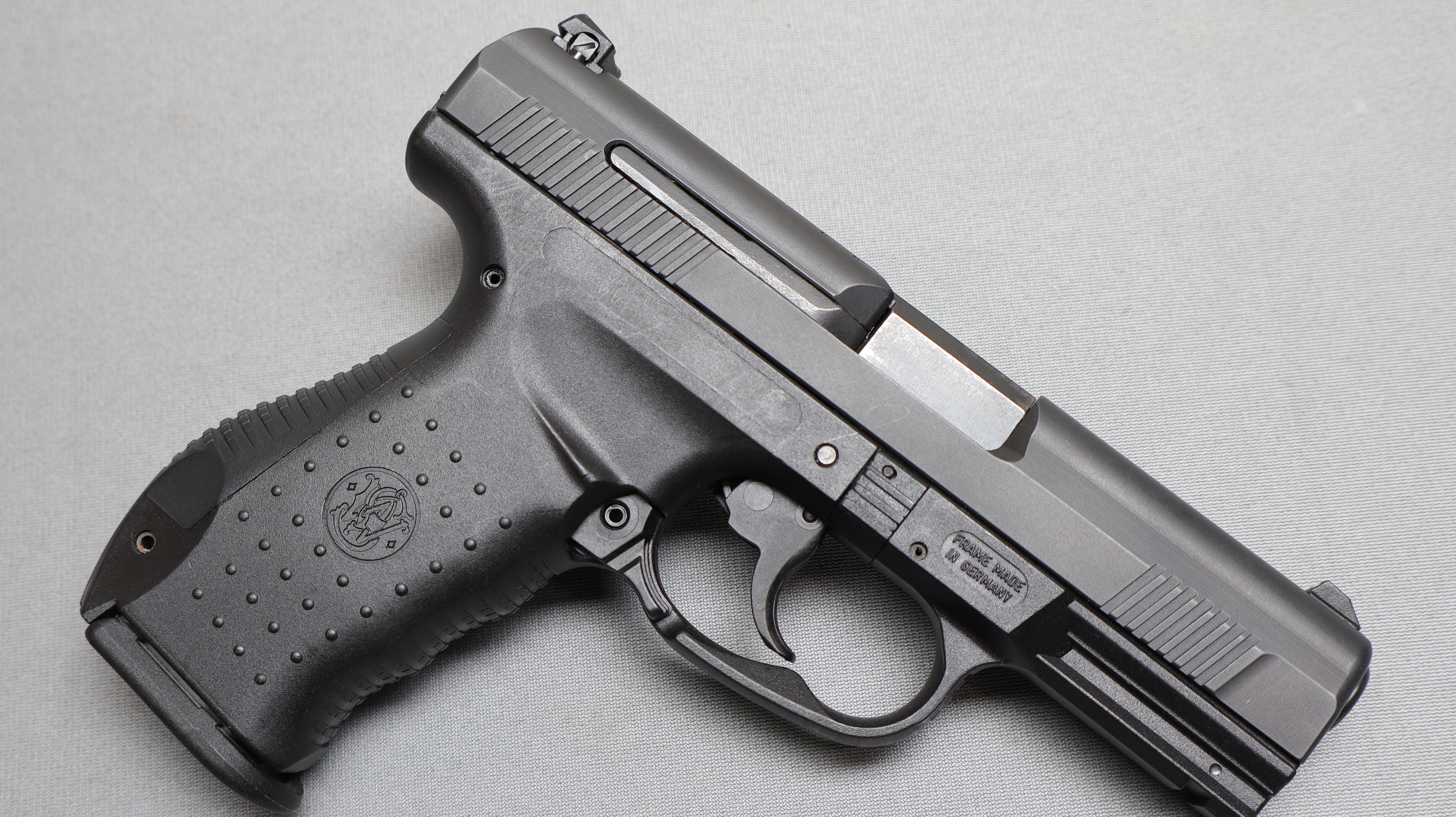 Smith &Wesson SW99 9x19mm - Smith & Wesson