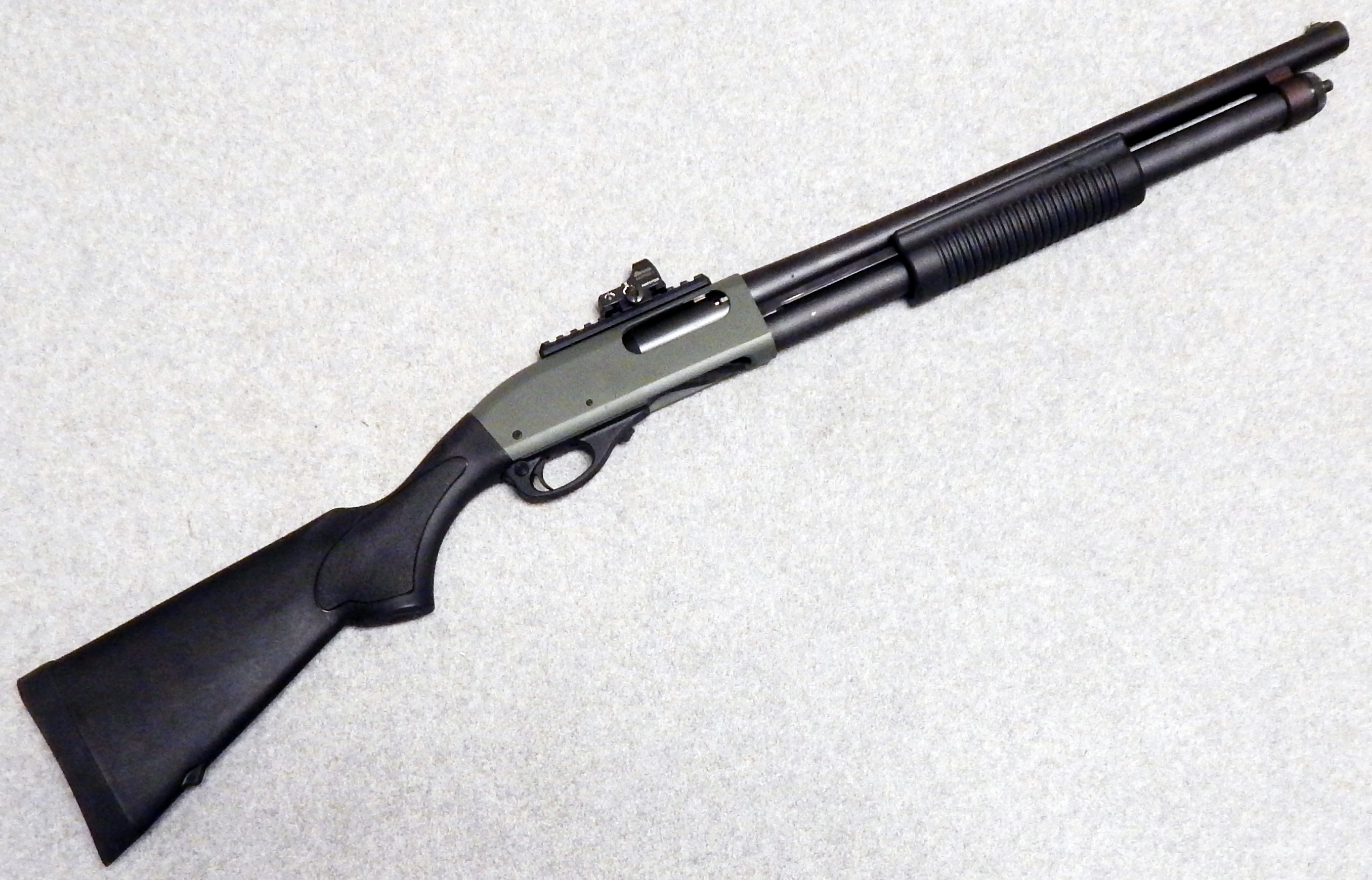 Remington ~ 870 Tactical ~ 12 Gauge. - Remington
