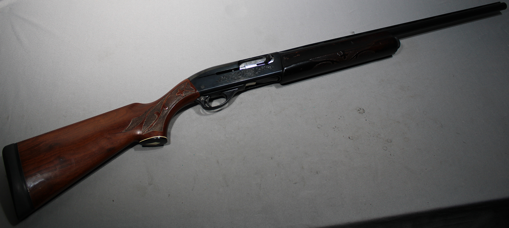 Remington ~ Model 1100 ~ 12 Gauge - Remington