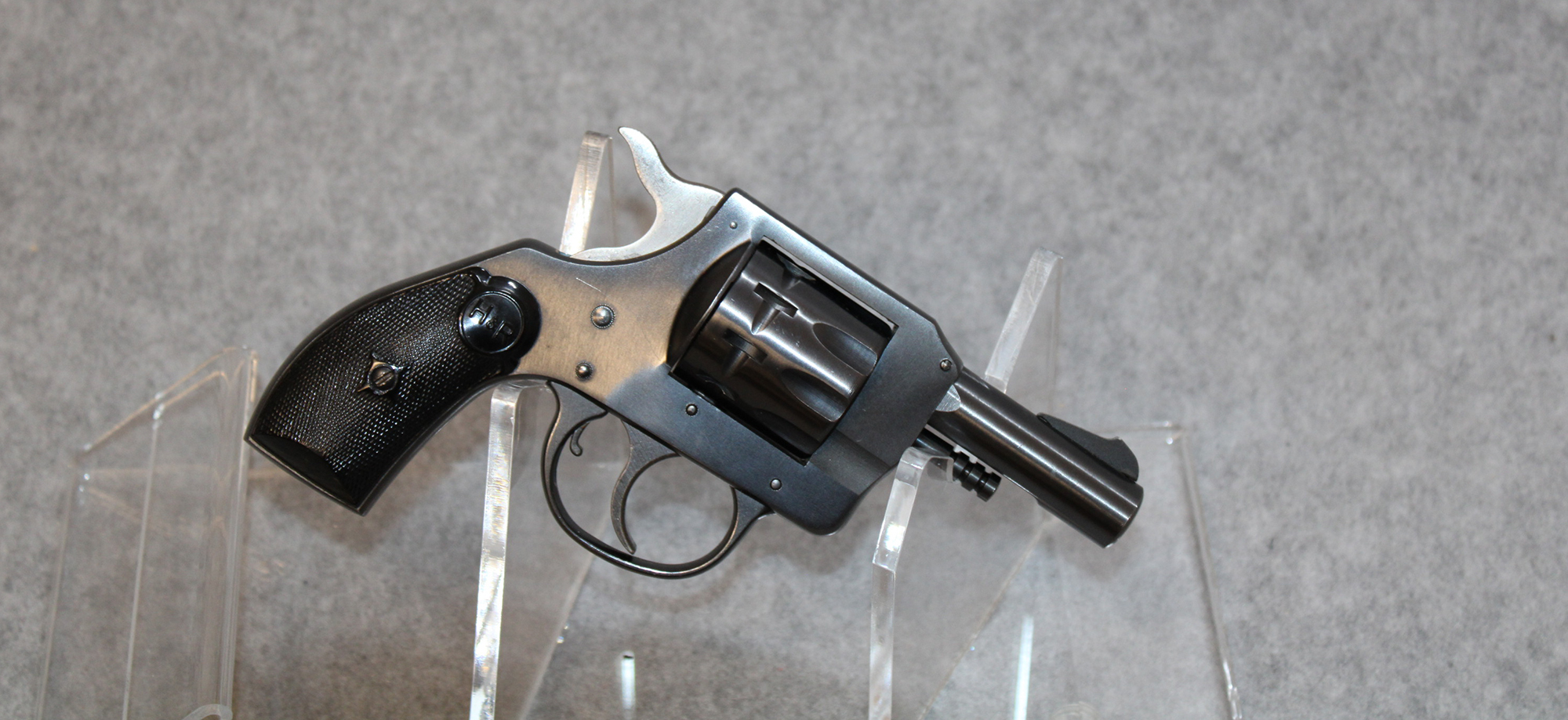 H&ampR~Model 929~.22 cal - H&R