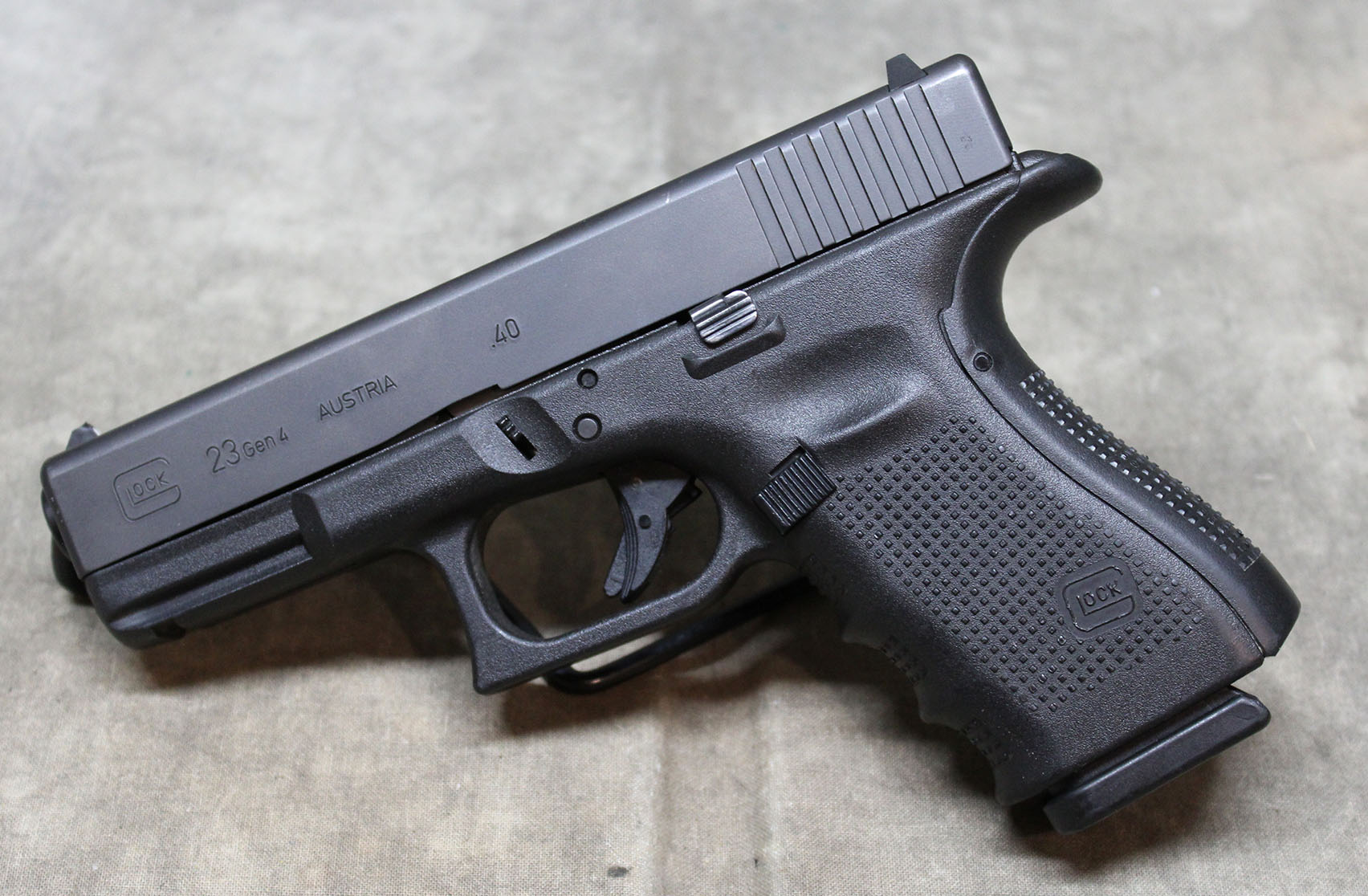 Glock ~ 23 Gen 4 ~ .40 - Glock