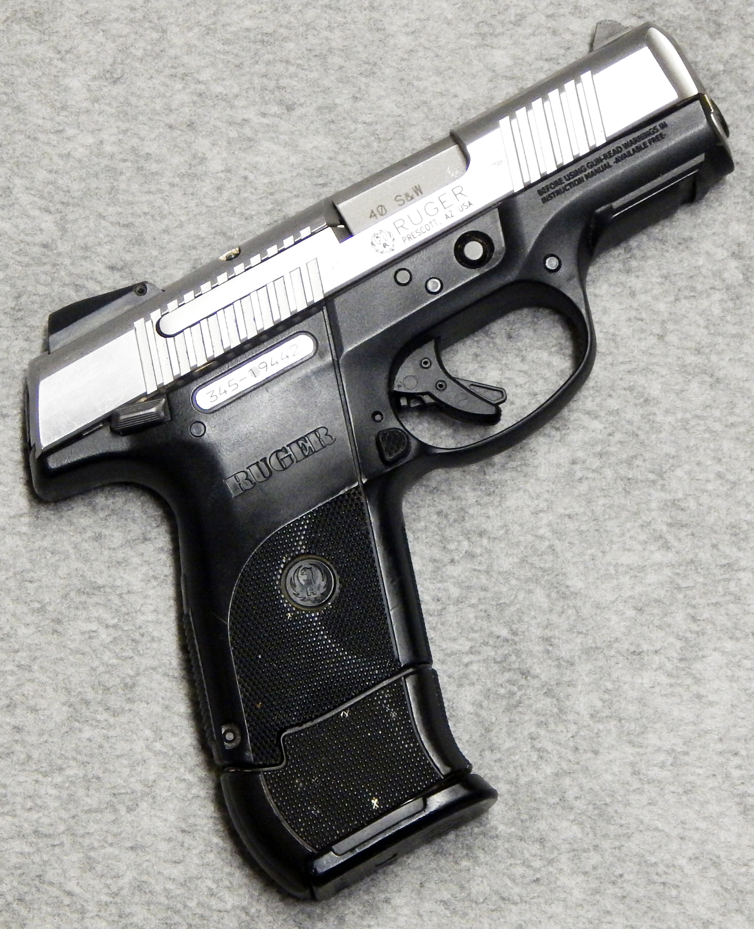 Ruger ~ SR40C ~ .40 S&amp;ampW. - Ruger