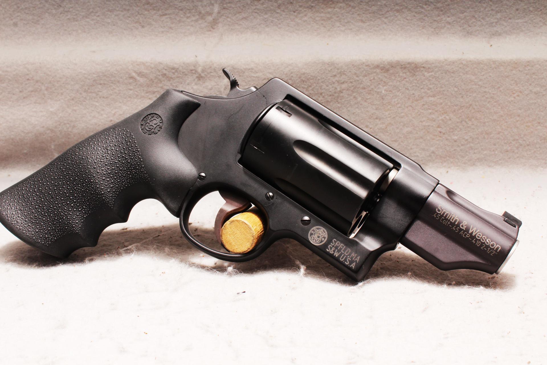 Smith and Wesson Governor 45LC, 45 ACP, 410 2 1/2″ - Smith & Wesson