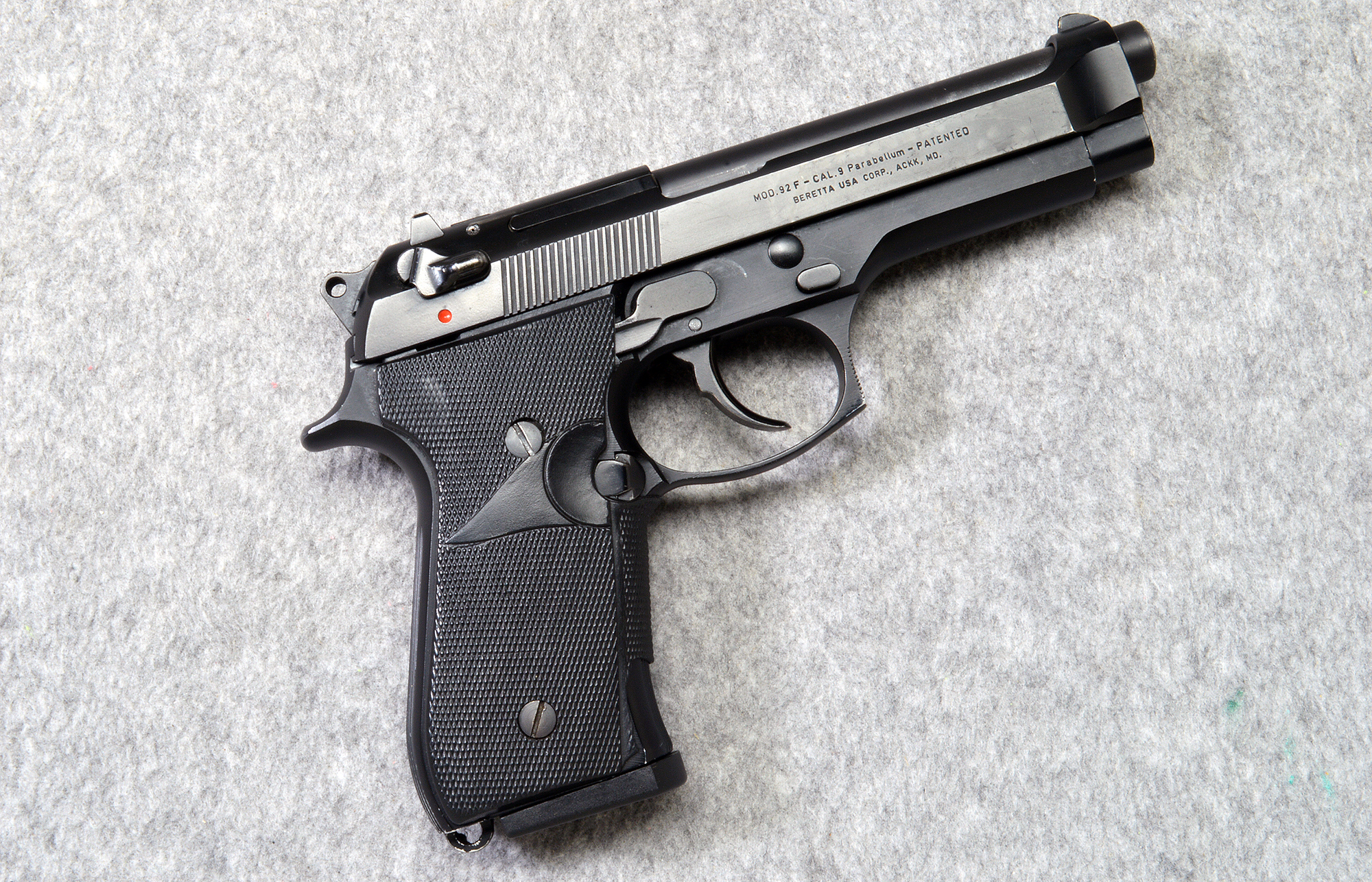 Pietro Beretta ~ 92F ~ 9mm - Beretta