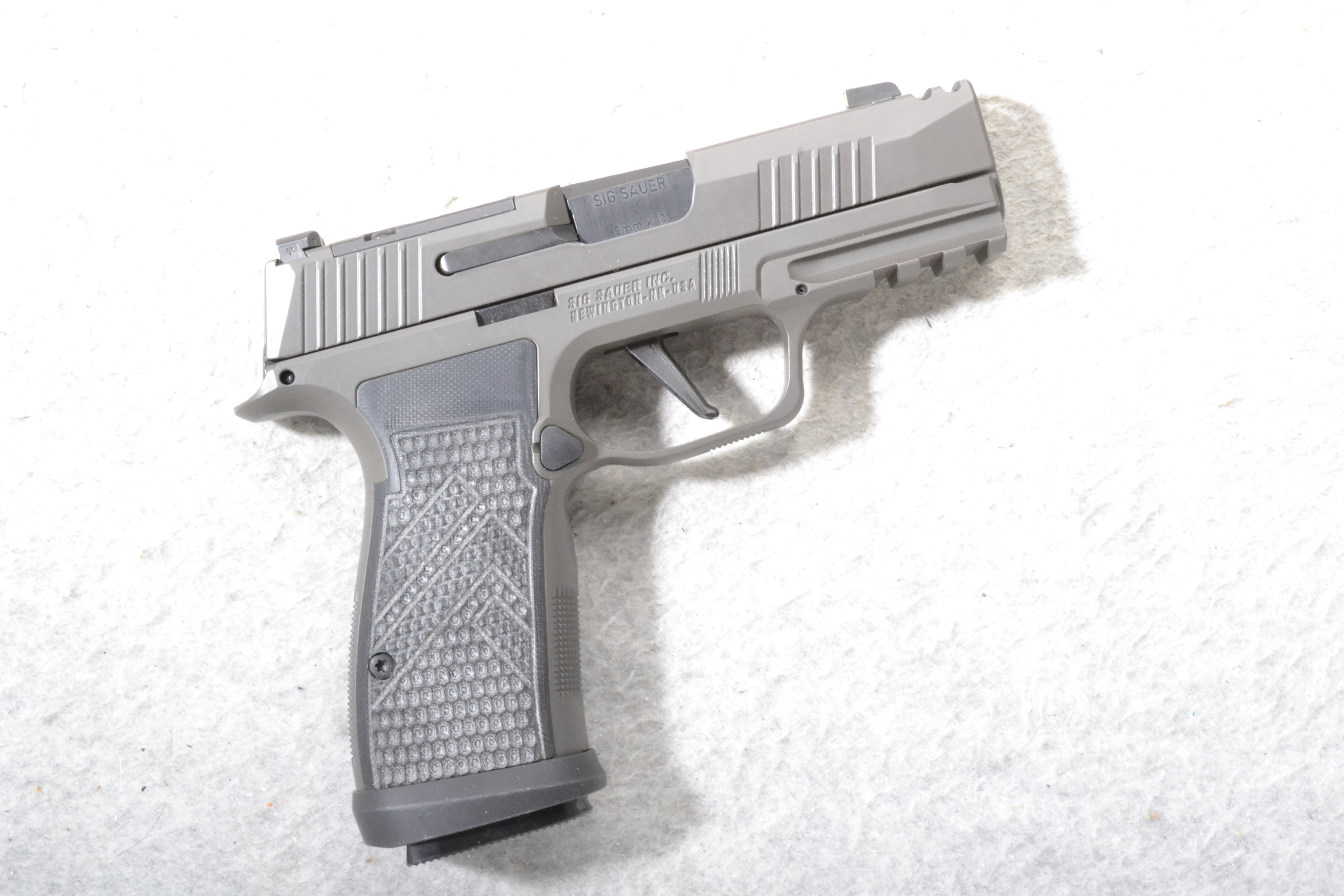 SIG SAUER ~ P365 ~ 9MM Luger - Sig Sauer
