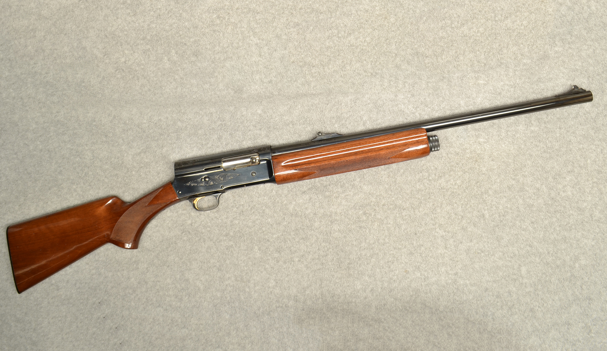 Browning ~ Auto 5 Light 12 ~ 12 Gauge - Browning