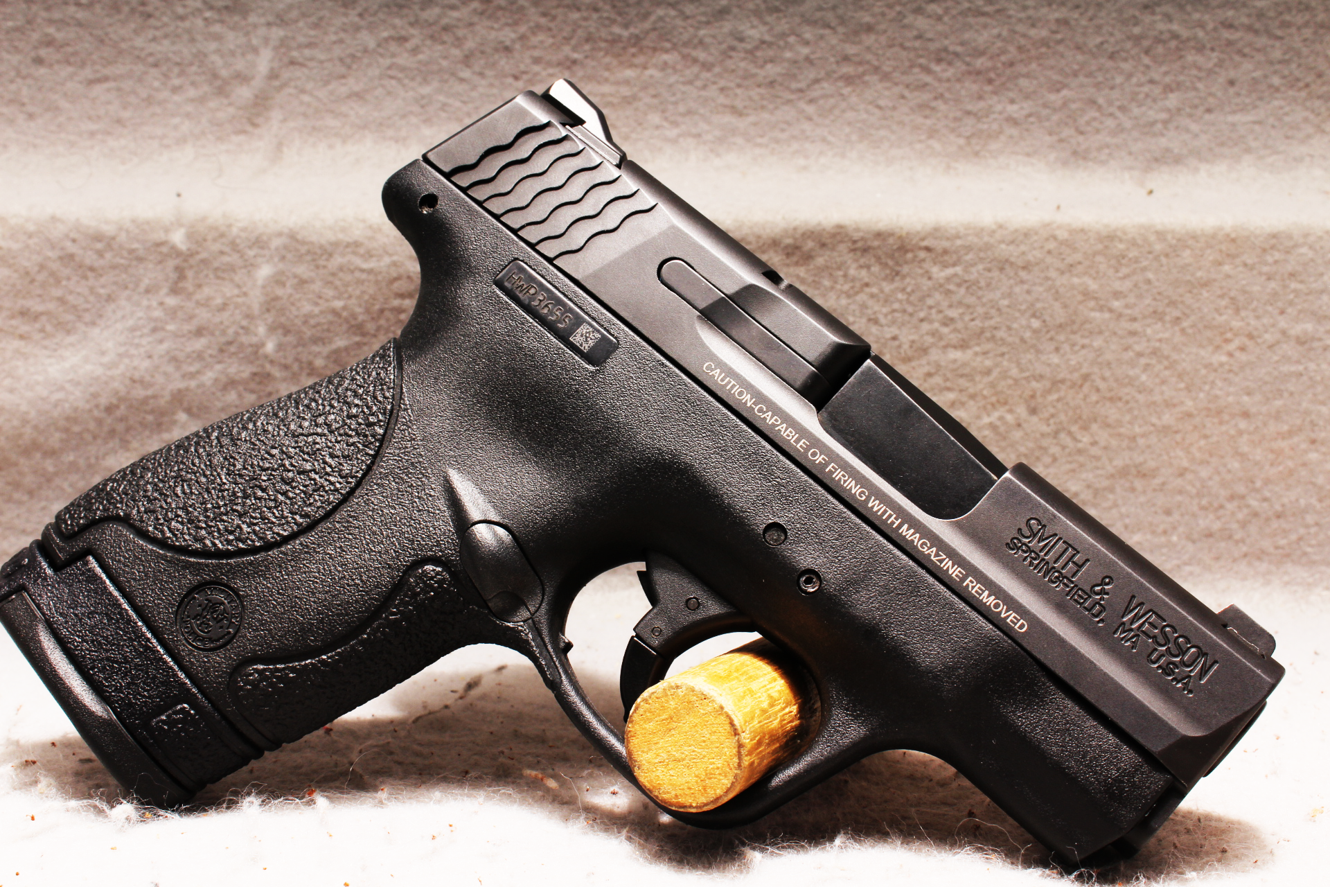 Smith and Wesson M&ampP 40 Shield - Smith & Wesson