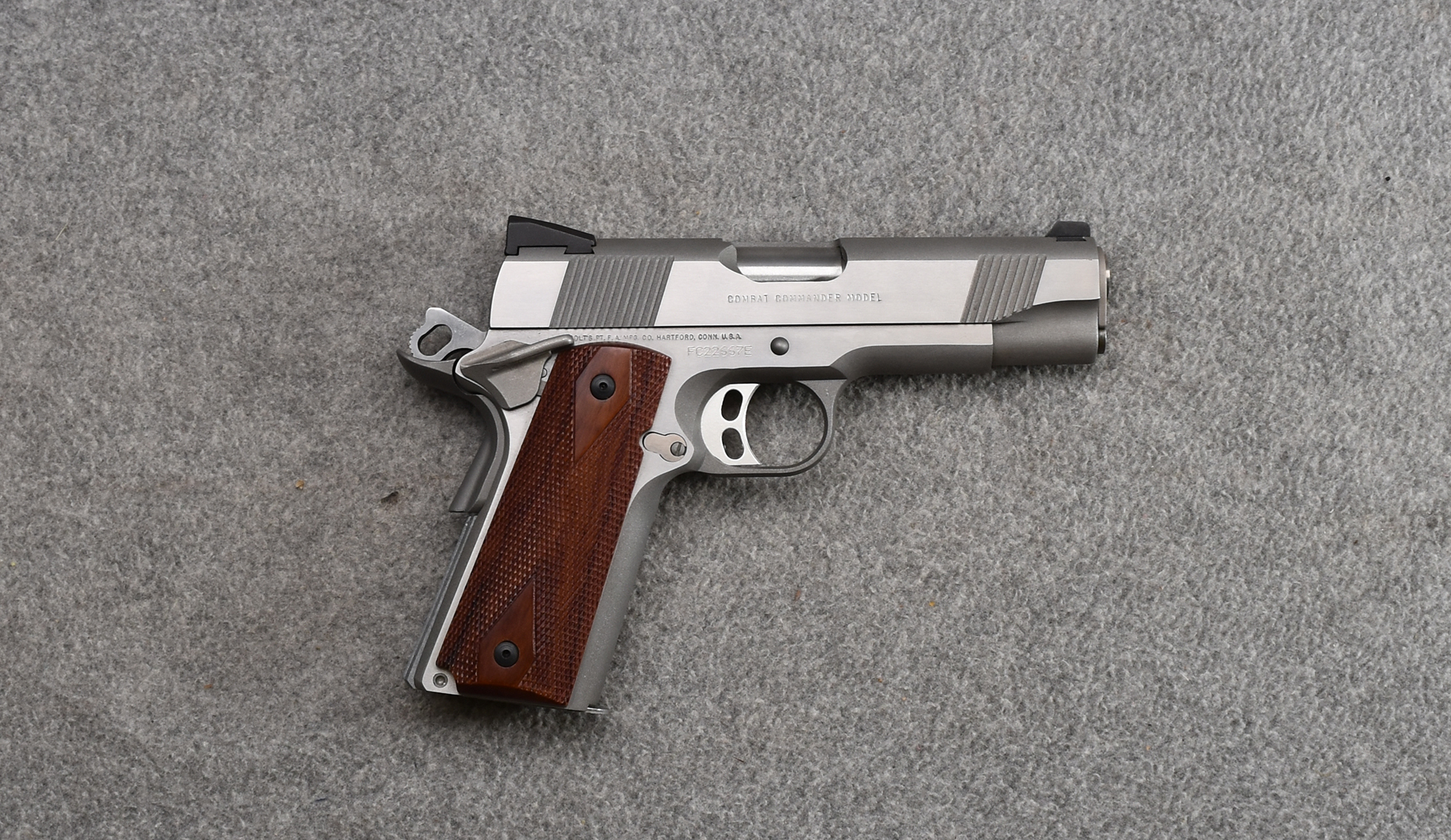 Colt ~ Combat Commander ~ .45 Auto