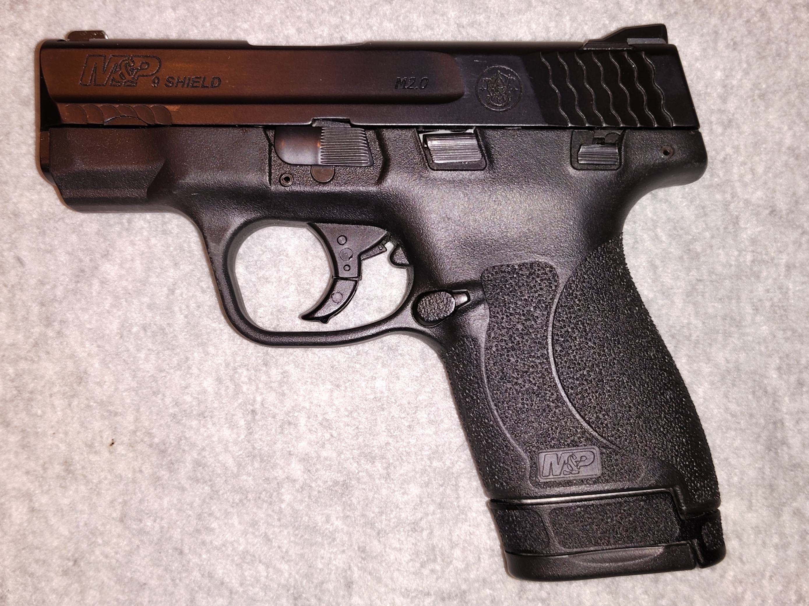 SMITH &WESSON ~ M&ampP9 SHIELD M2.0 ~ 9MM LUGER - Smith & Wesson